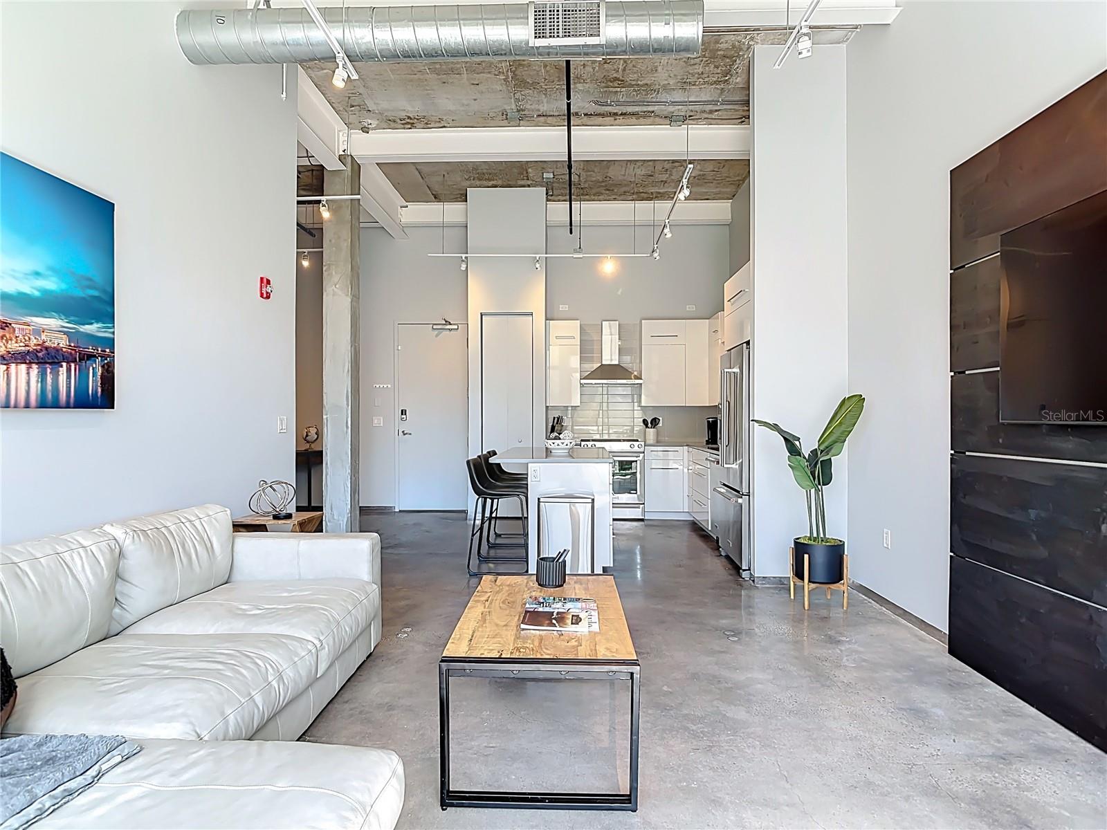 Image 3 of 40 For 302 Broadway Street 240