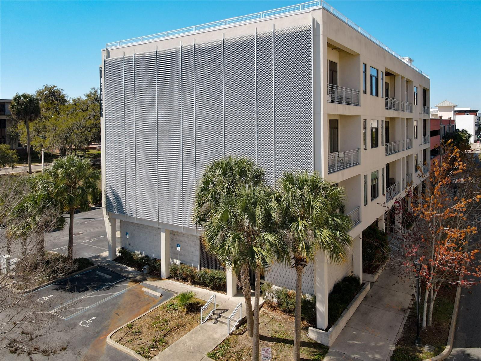 Image 36 of 40 For 302 Broadway Street 240