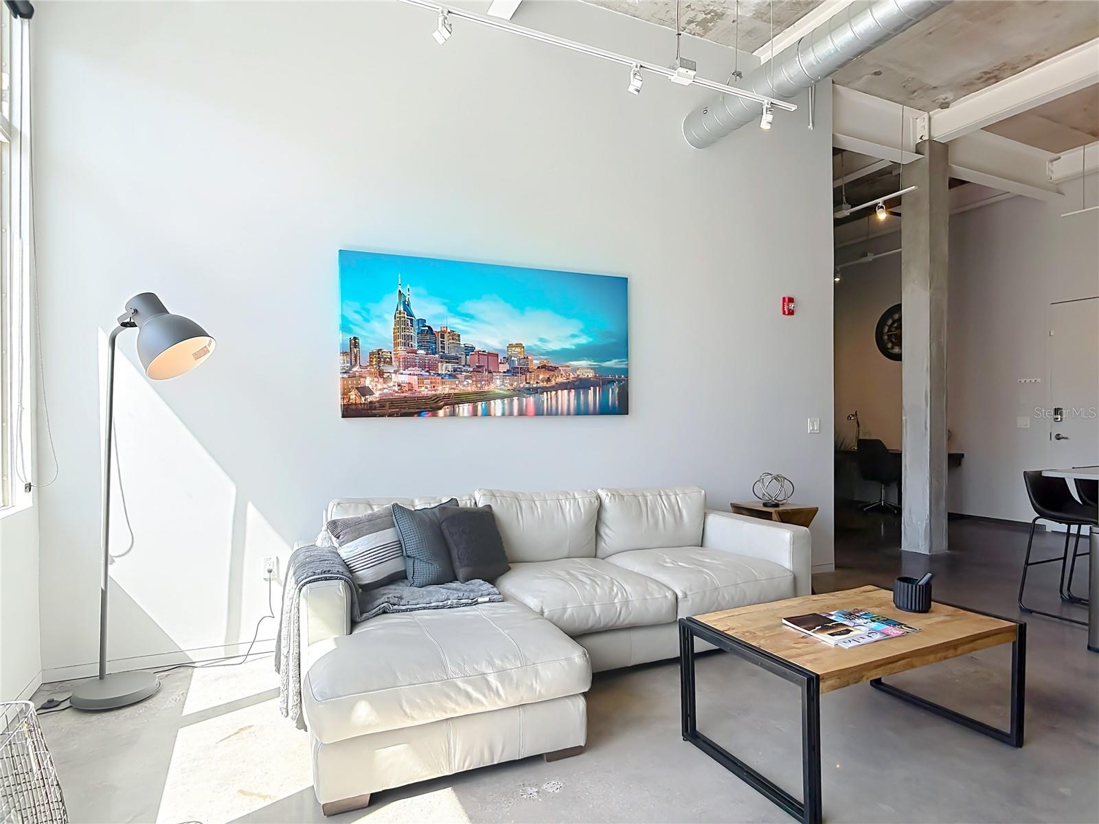 Image 4 of 40 For 302 Broadway Street 240