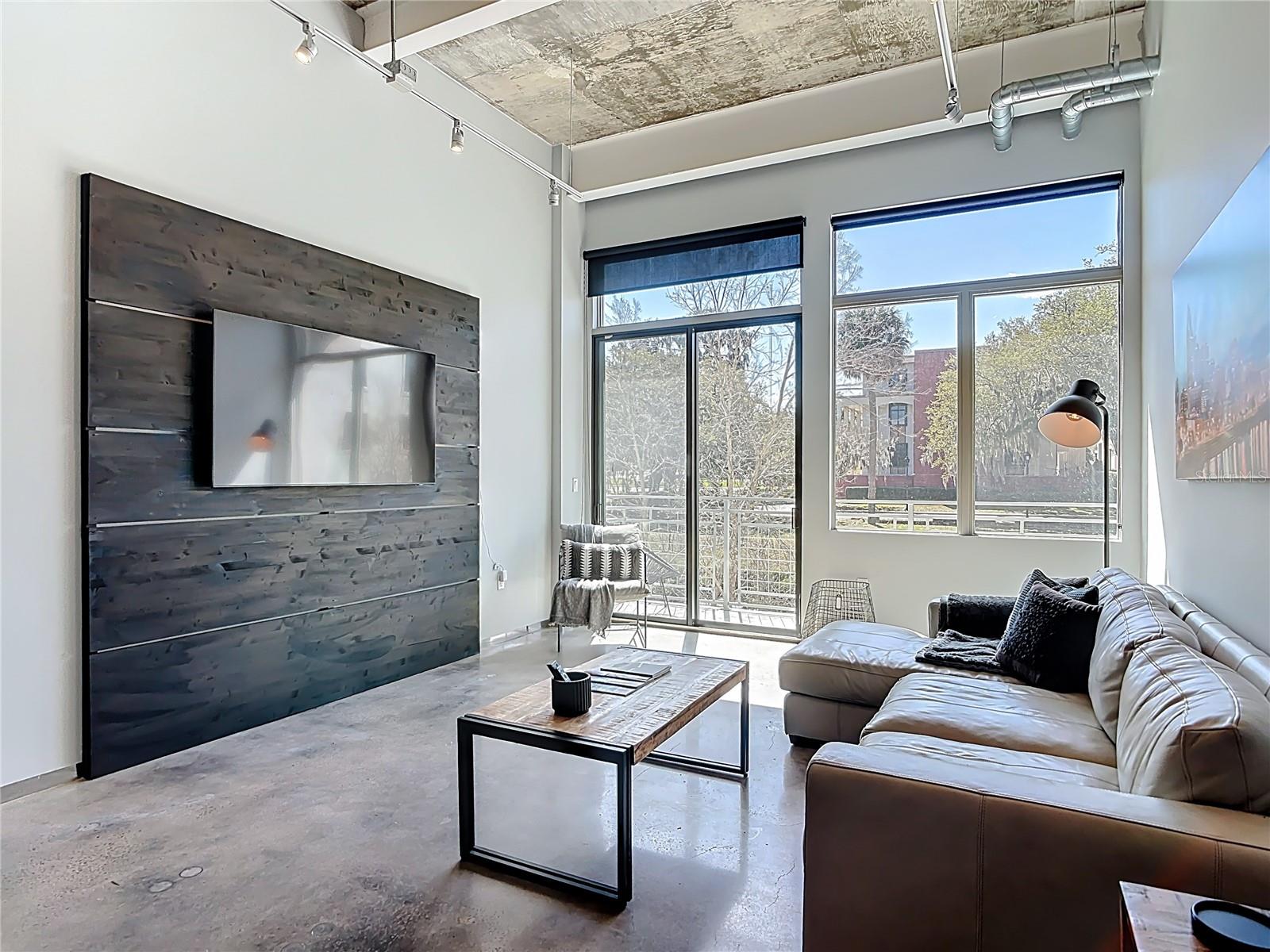 Image 5 of 40 For 302 Broadway Street 240