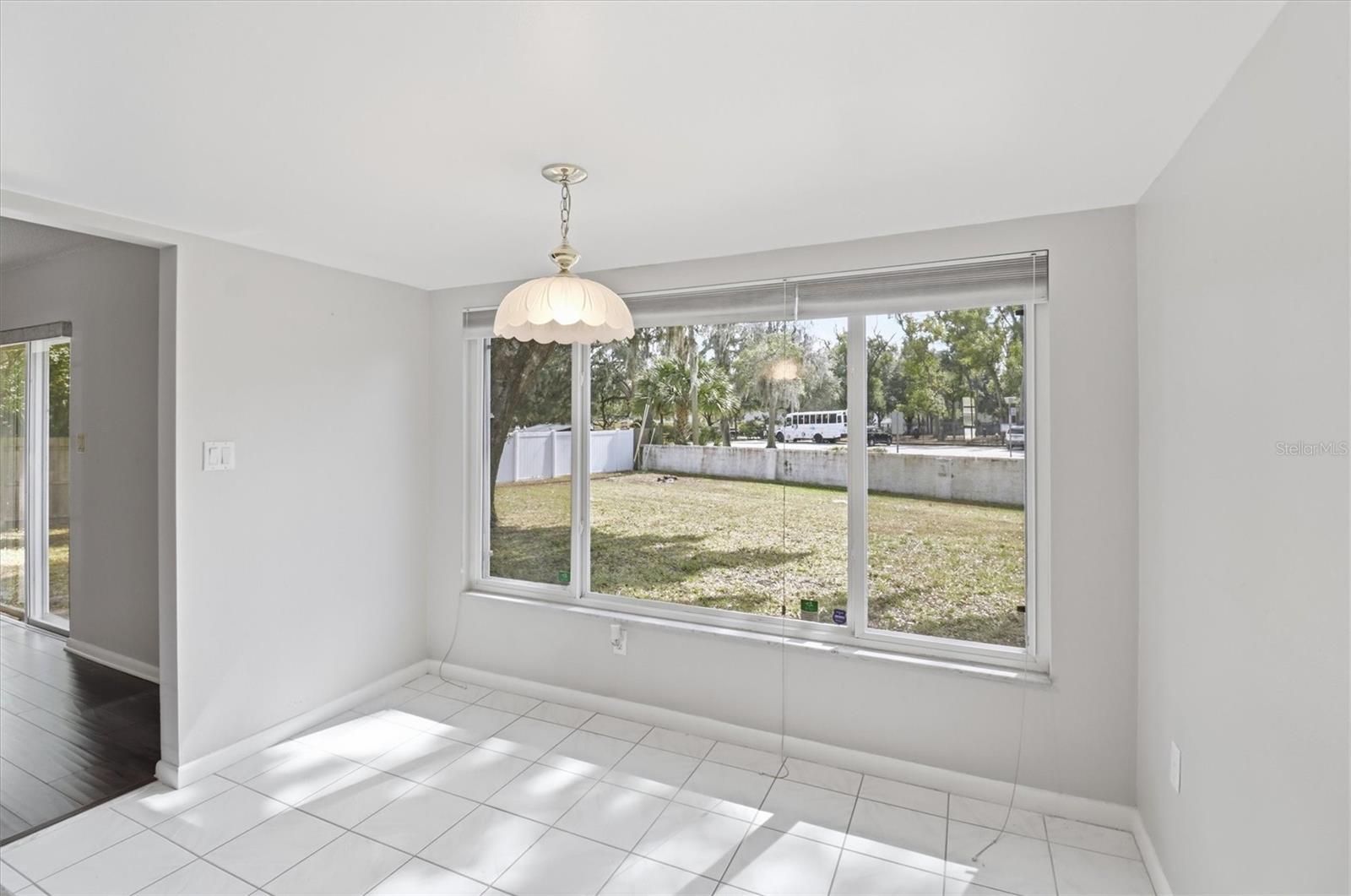 Image 11 of 40 For 219 Hoffman Court