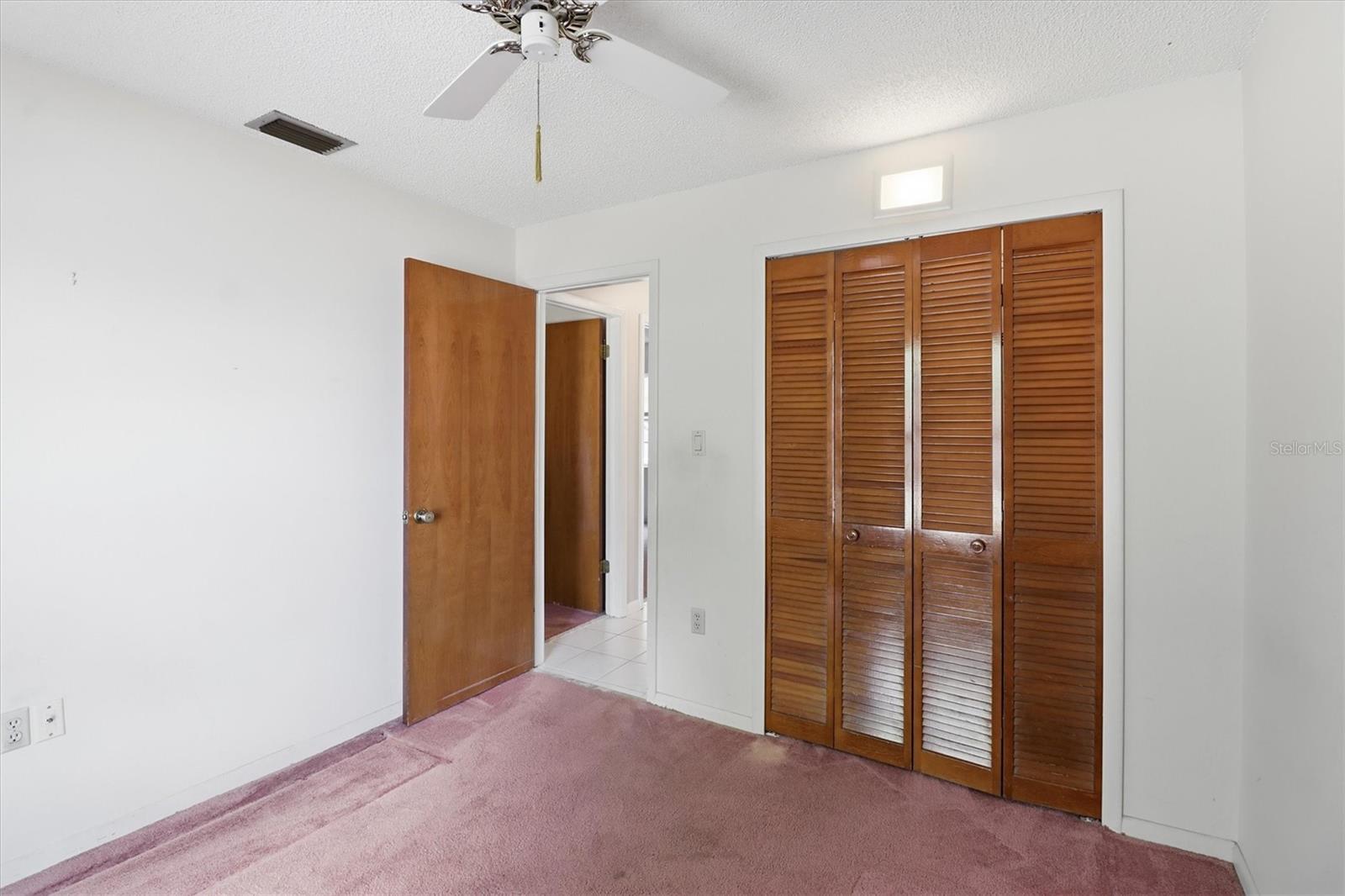 Image 26 of 40 For 219 Hoffman Court