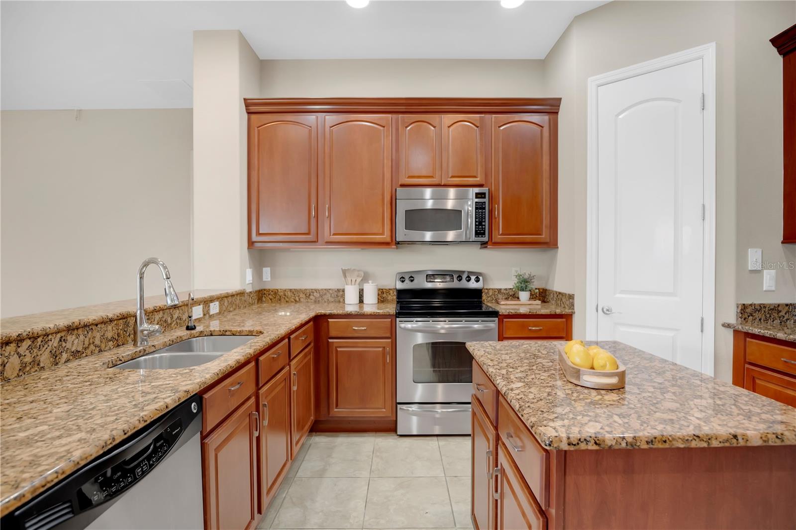 Image 11 of 38 For 2711 Swoop Circle