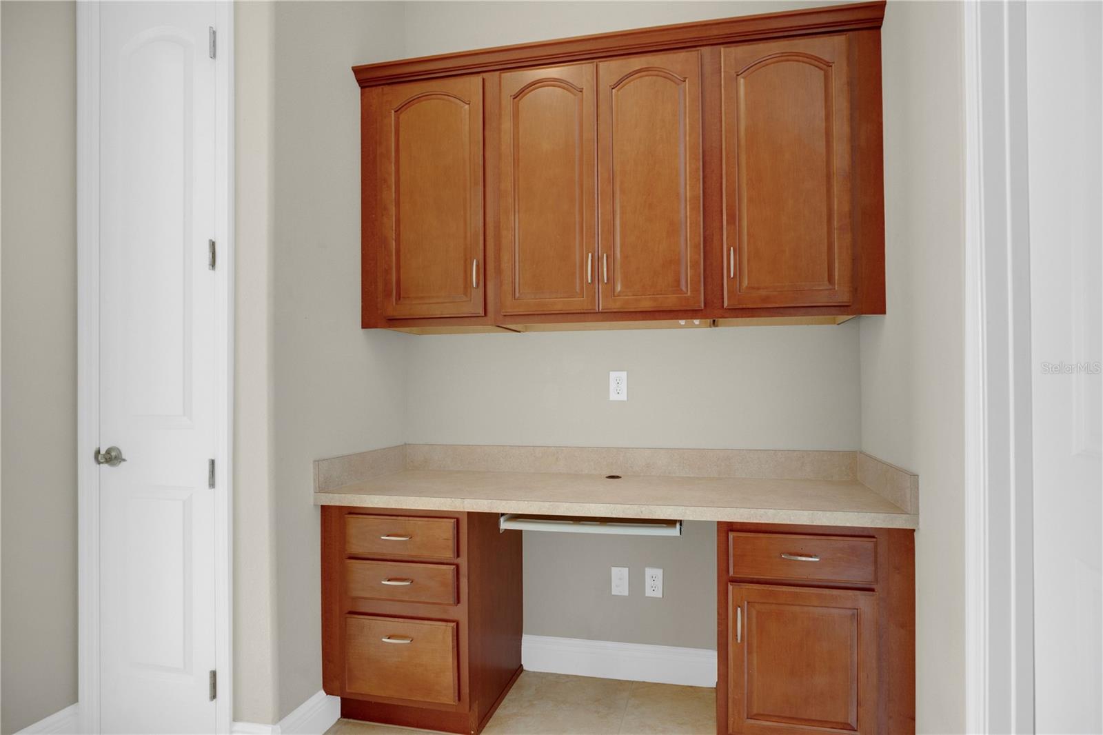 Image 28 of 38 For 2711 Swoop Circle