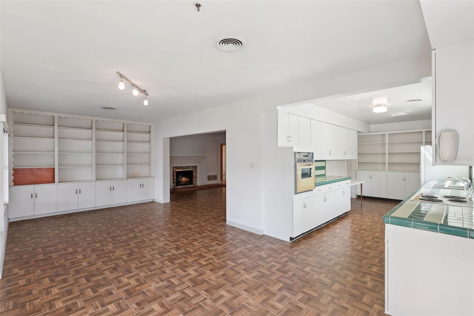 Image 6 of 23 For 1700 Morningside Drive