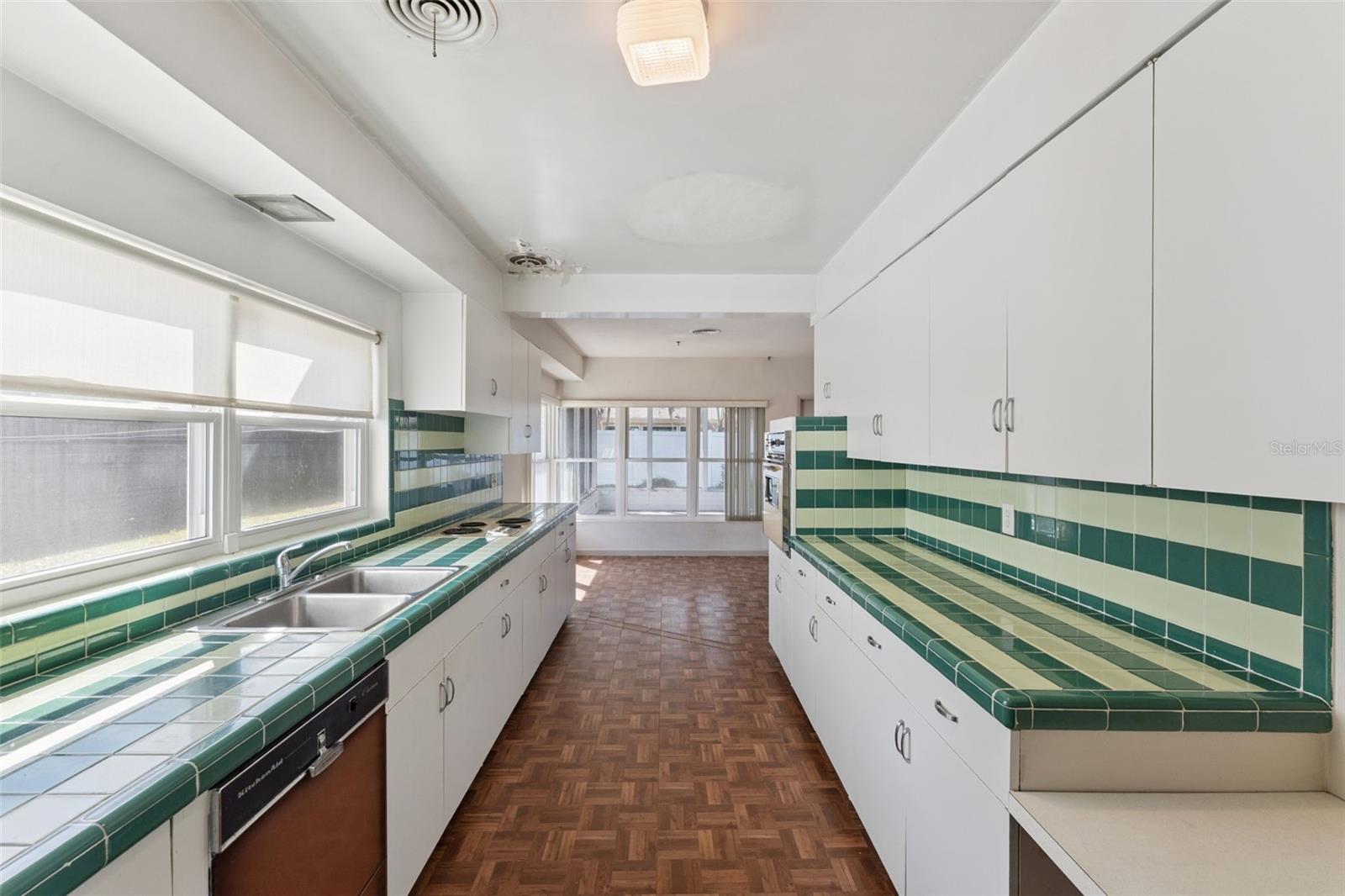 Image 7 of 23 For 1700 Morningside Drive