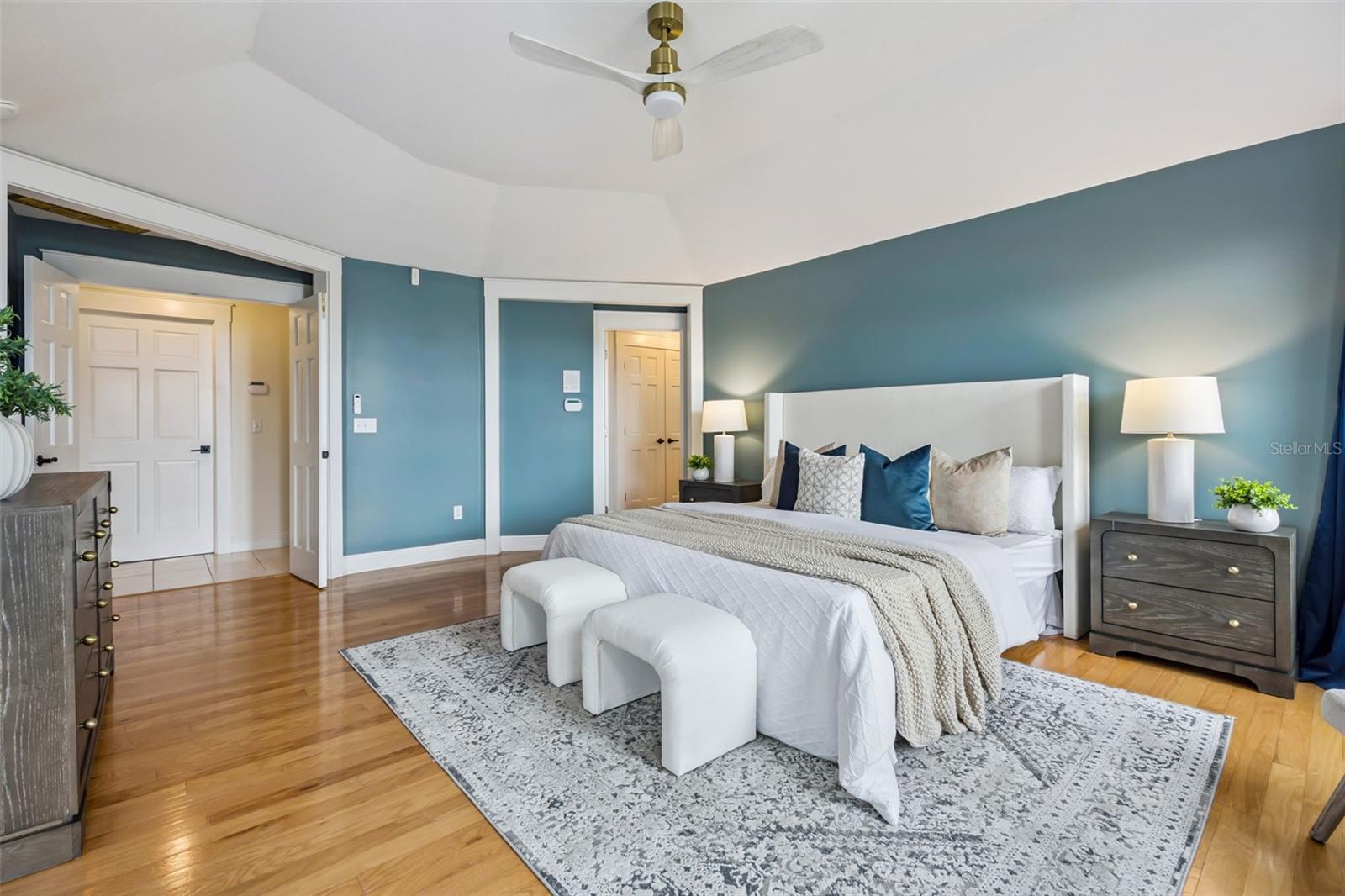 Image 23 of 74 For 14126 Lake Tilden Boulevard