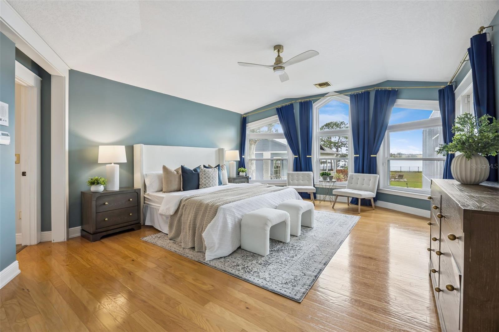 Image 25 of 74 For 14126 Lake Tilden Boulevard