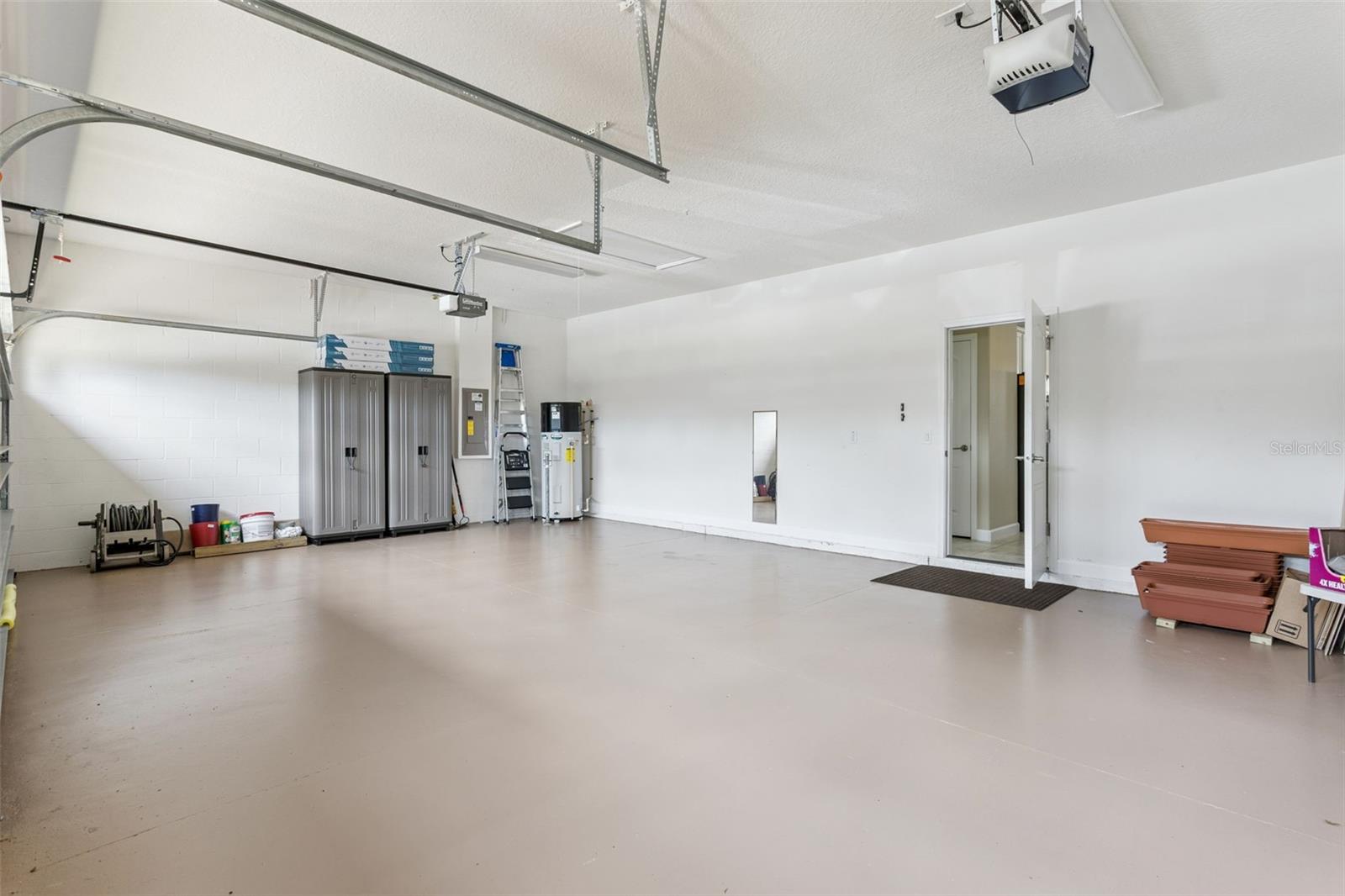 Image 28 of 47 For 2876 Sandy Cay Street