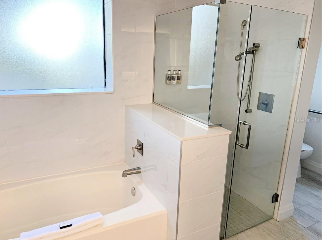 Image 20 of 62 For 14501 Grove Resort Avenue 3109