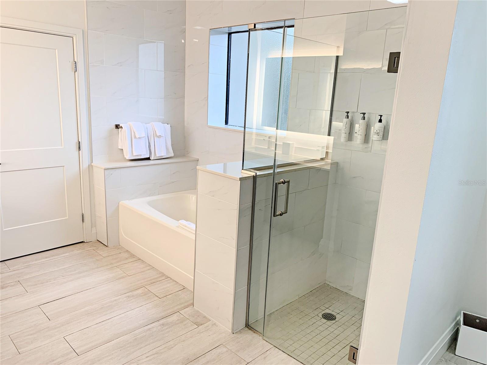 Image 23 of 62 For 14501 Grove Resort Avenue 3109