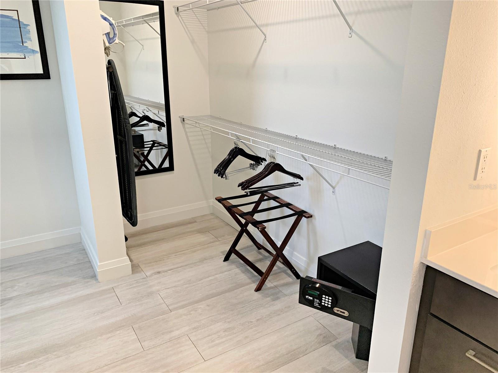 Image 25 of 62 For 14501 Grove Resort Avenue 3109