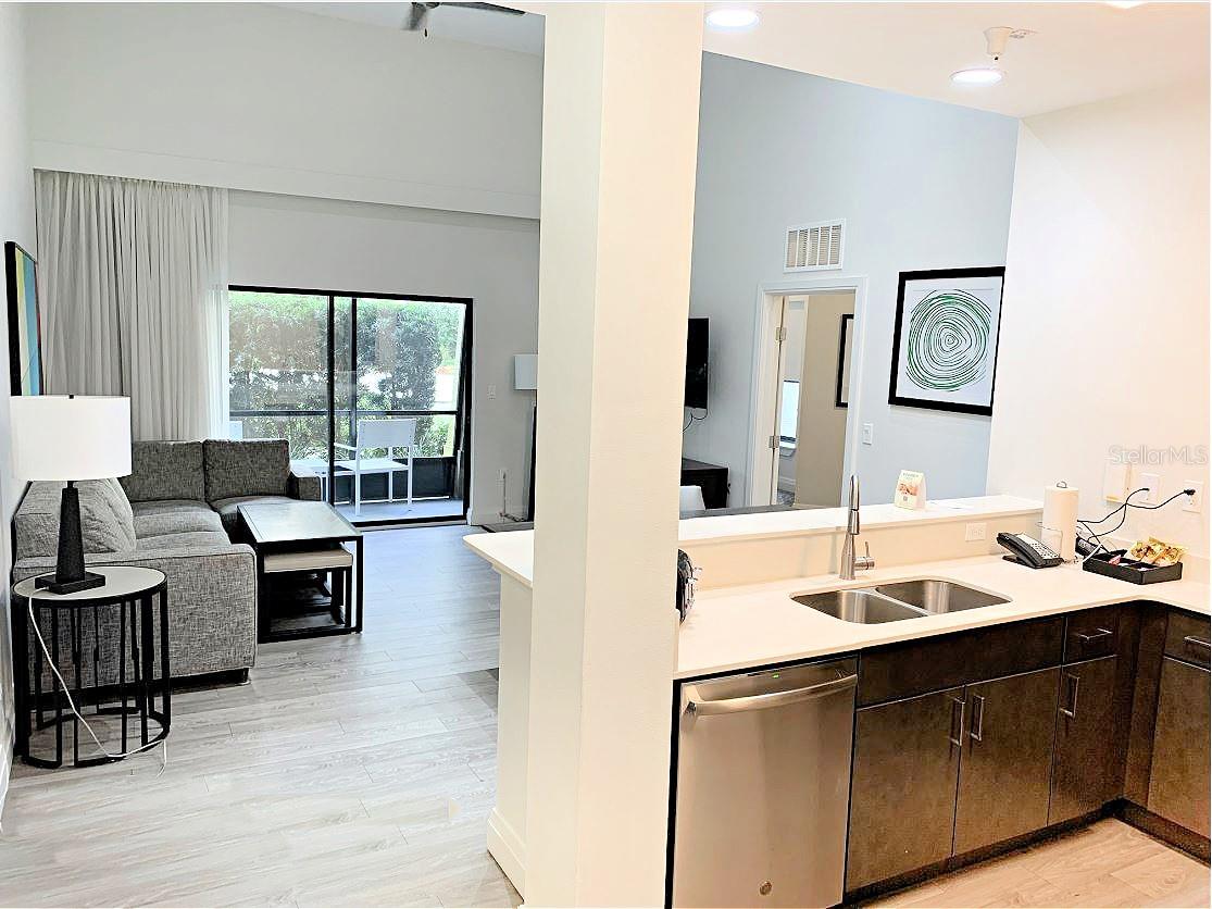 Image 5 of 62 For 14501 Grove Resort Avenue 3109