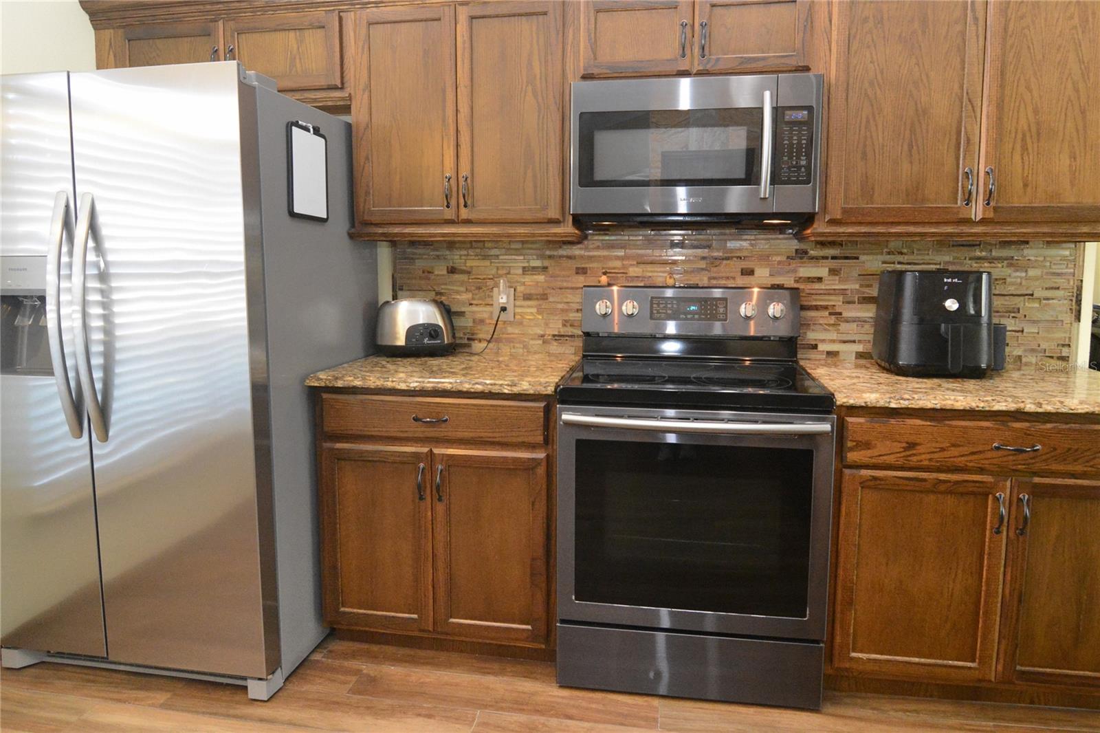 Image 19 of 37 For 19 Spring Ridge Drive