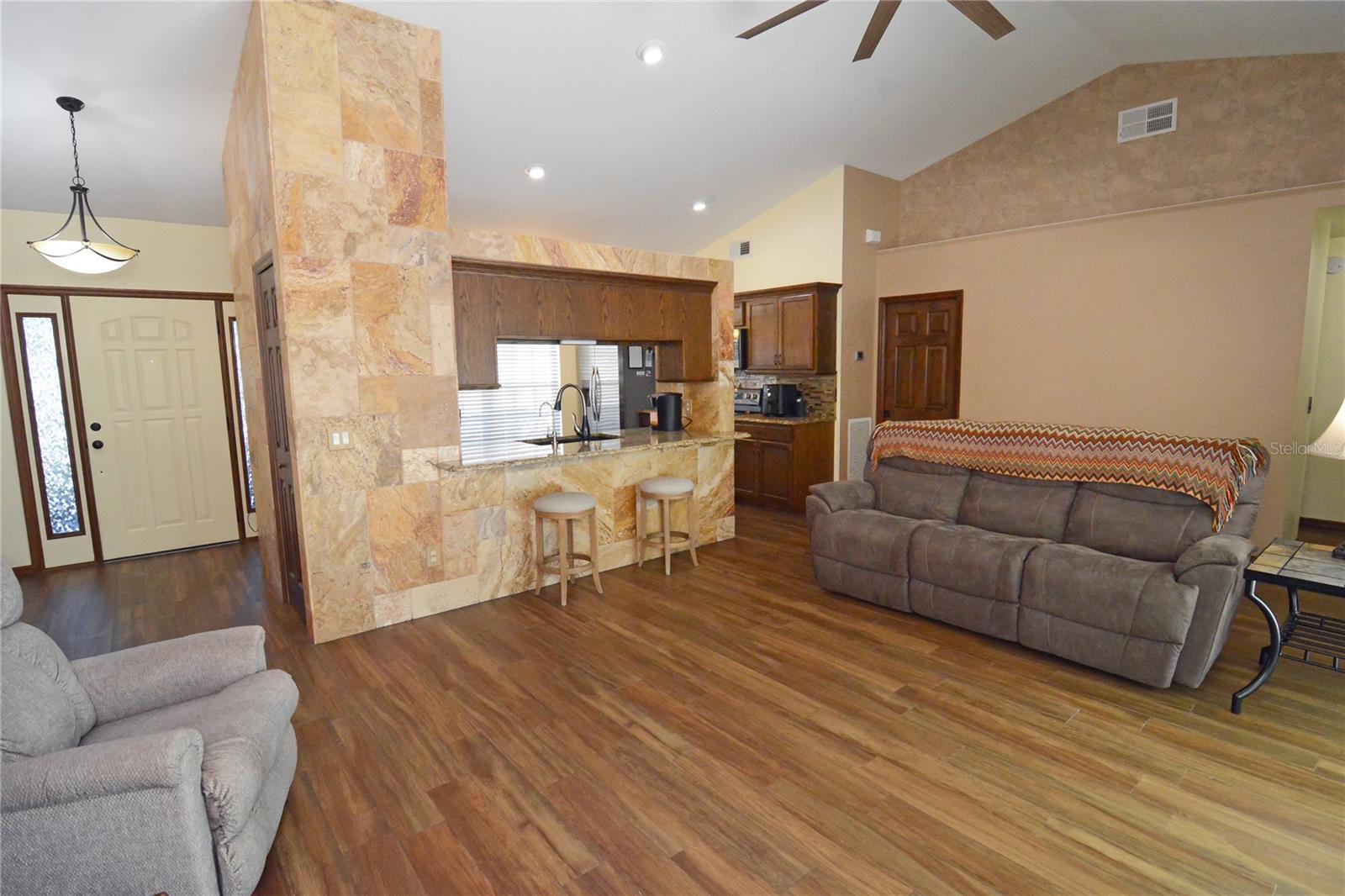 Image 22 of 37 For 19 Spring Ridge Drive