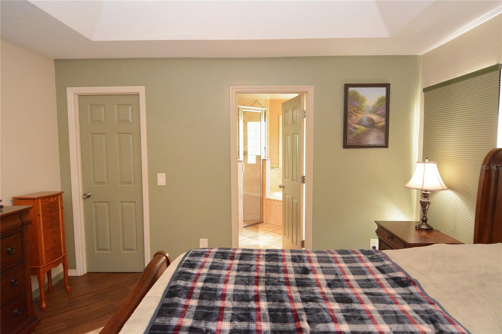 Image 28 of 37 For 19 Spring Ridge Drive