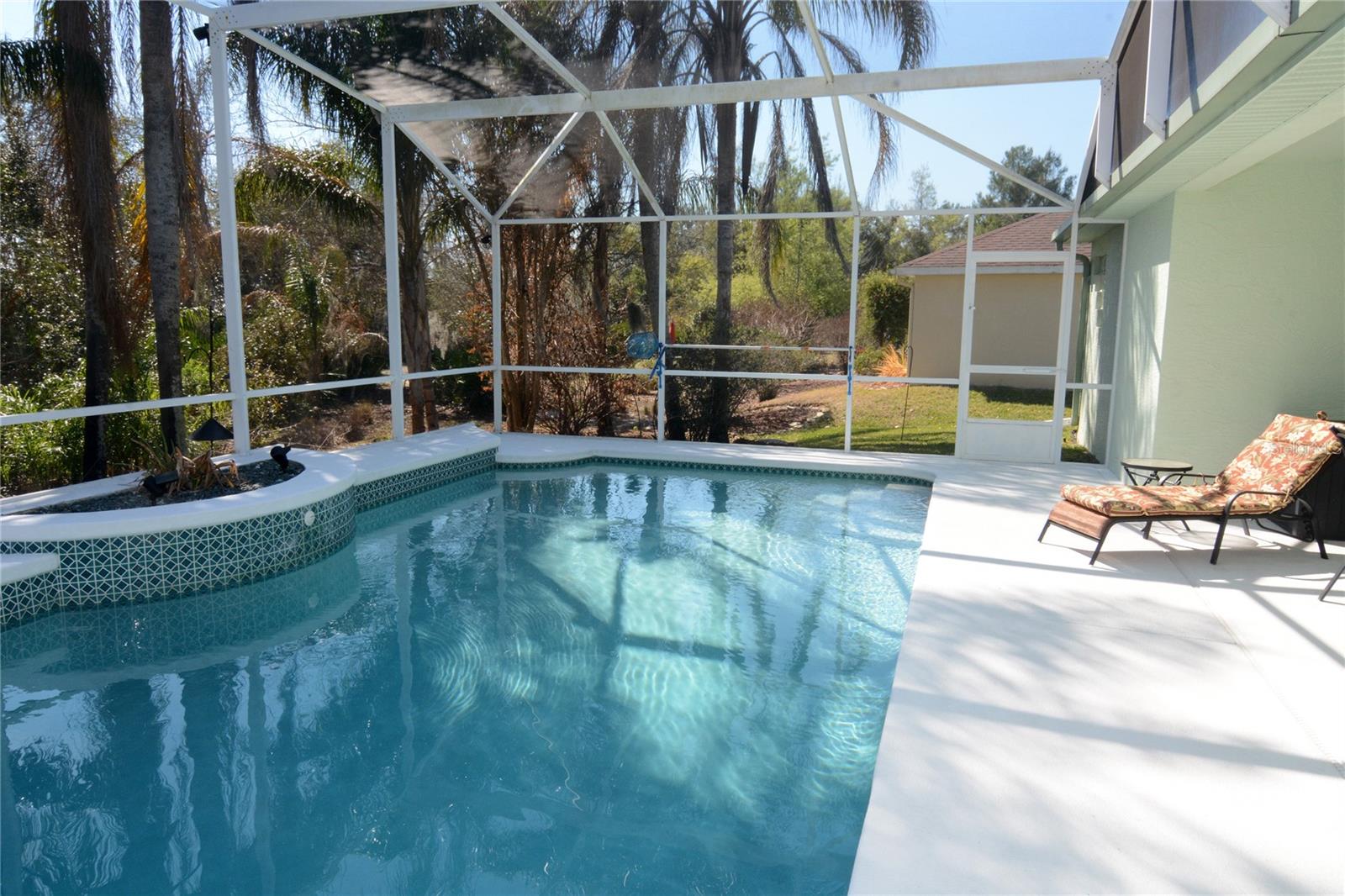 Image 5 of 37 For 19 Spring Ridge Drive