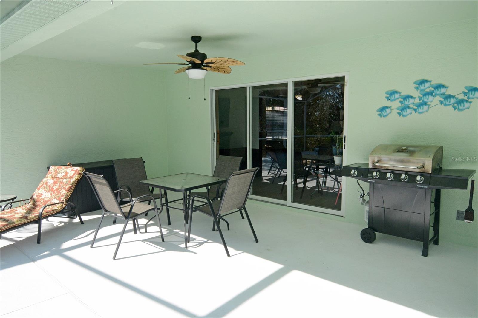 Image 7 of 37 For 19 Spring Ridge Drive