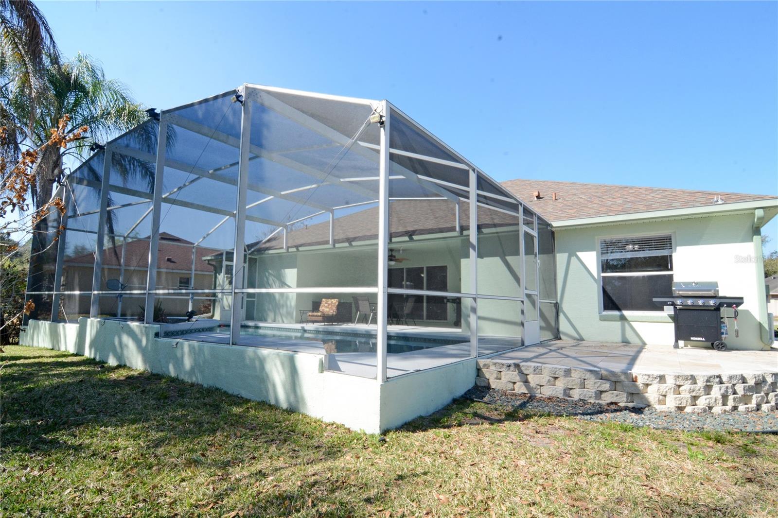 Image 8 of 37 For 19 Spring Ridge Drive