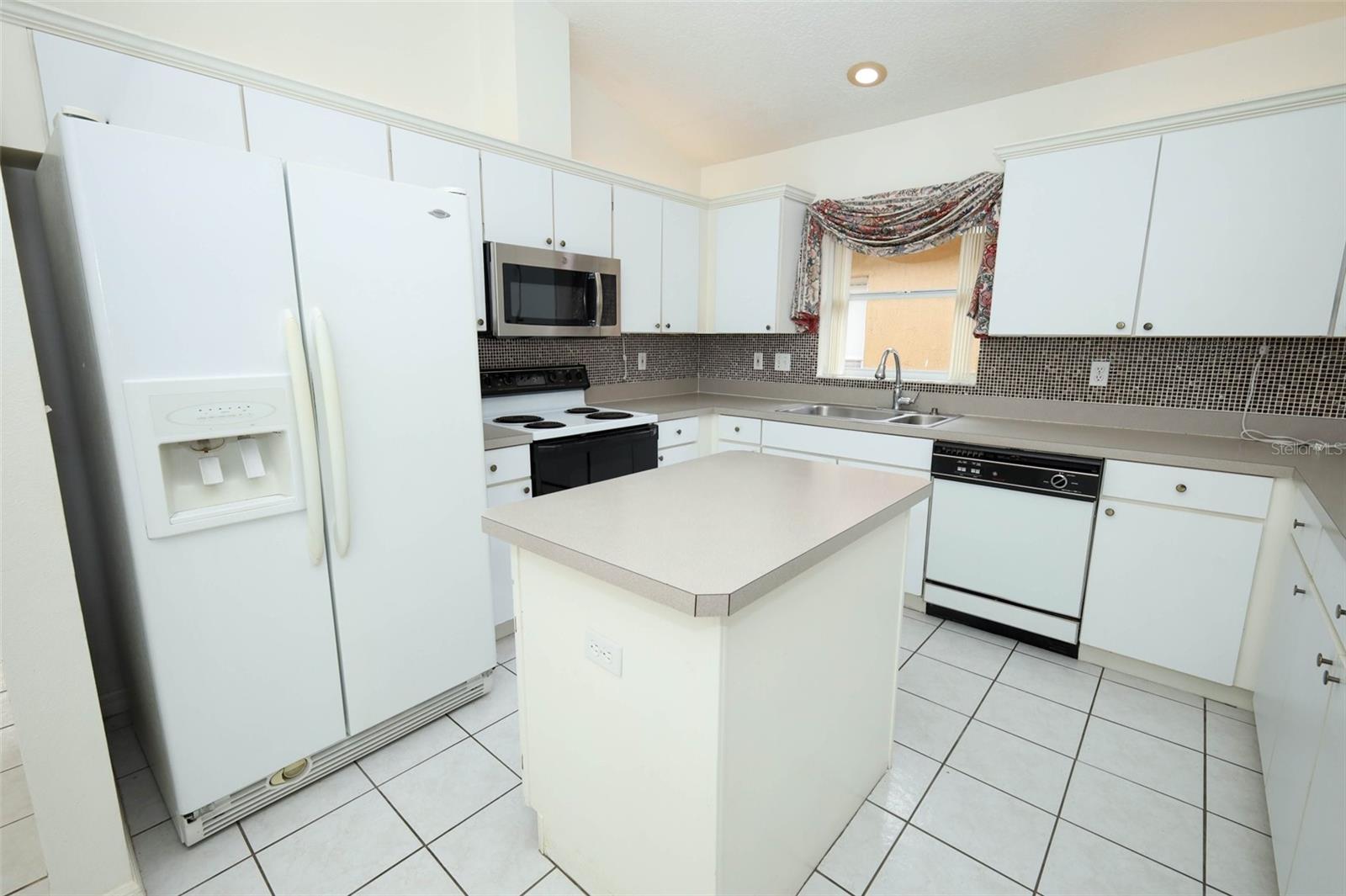 Image 16 of 48 For 1352 Augusta National Boulevard