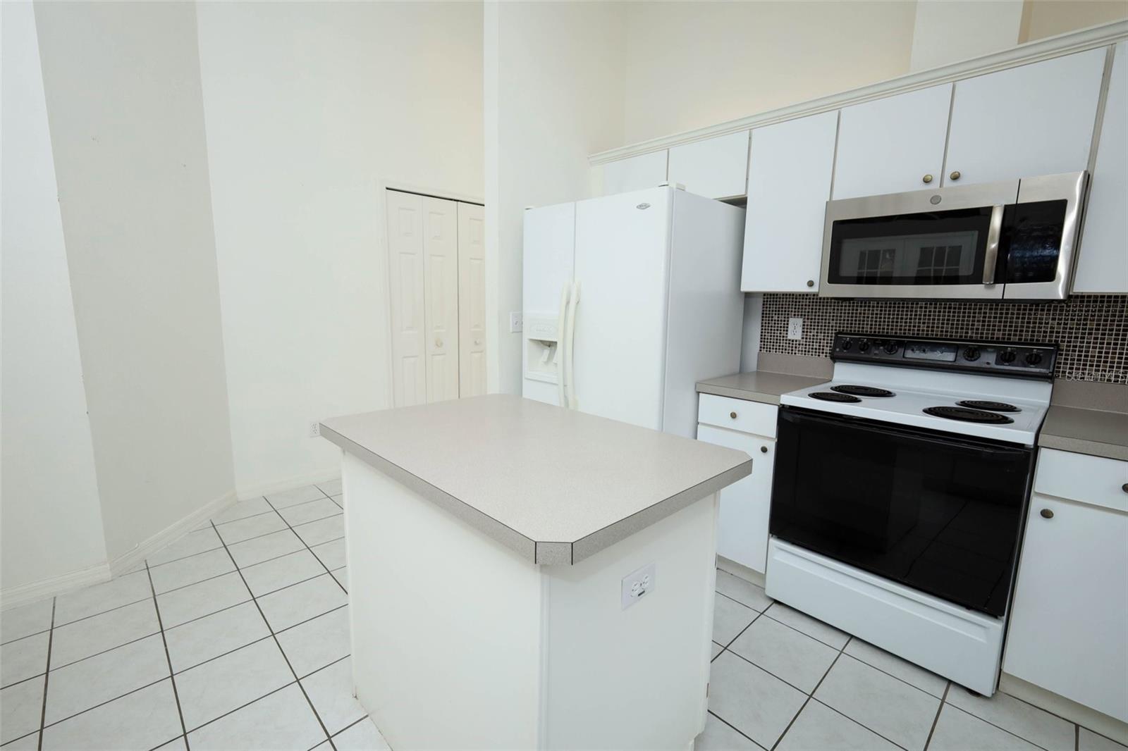 Image 17 of 48 For 1352 Augusta National Boulevard