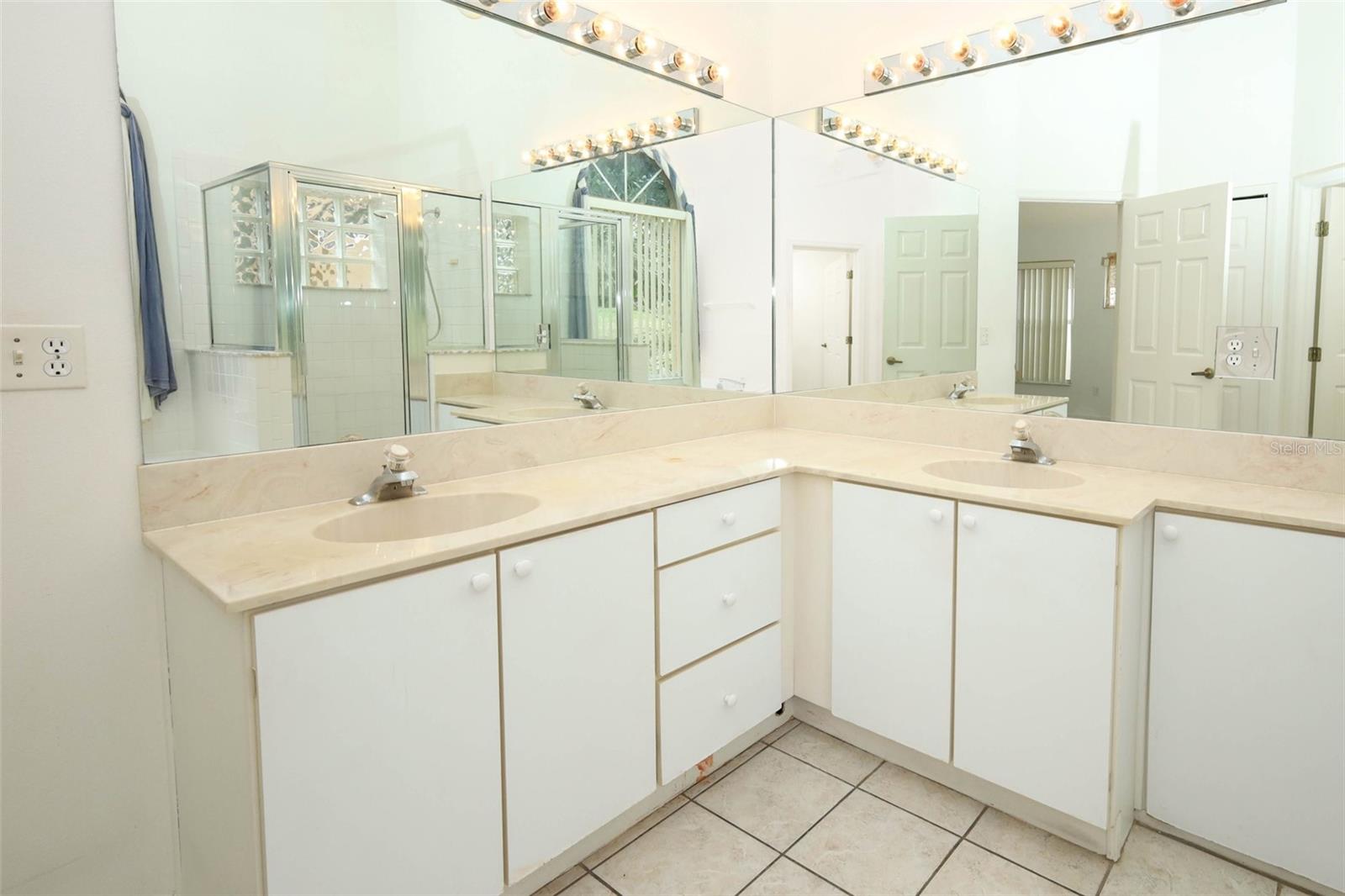 Image 25 of 48 For 1352 Augusta National Boulevard