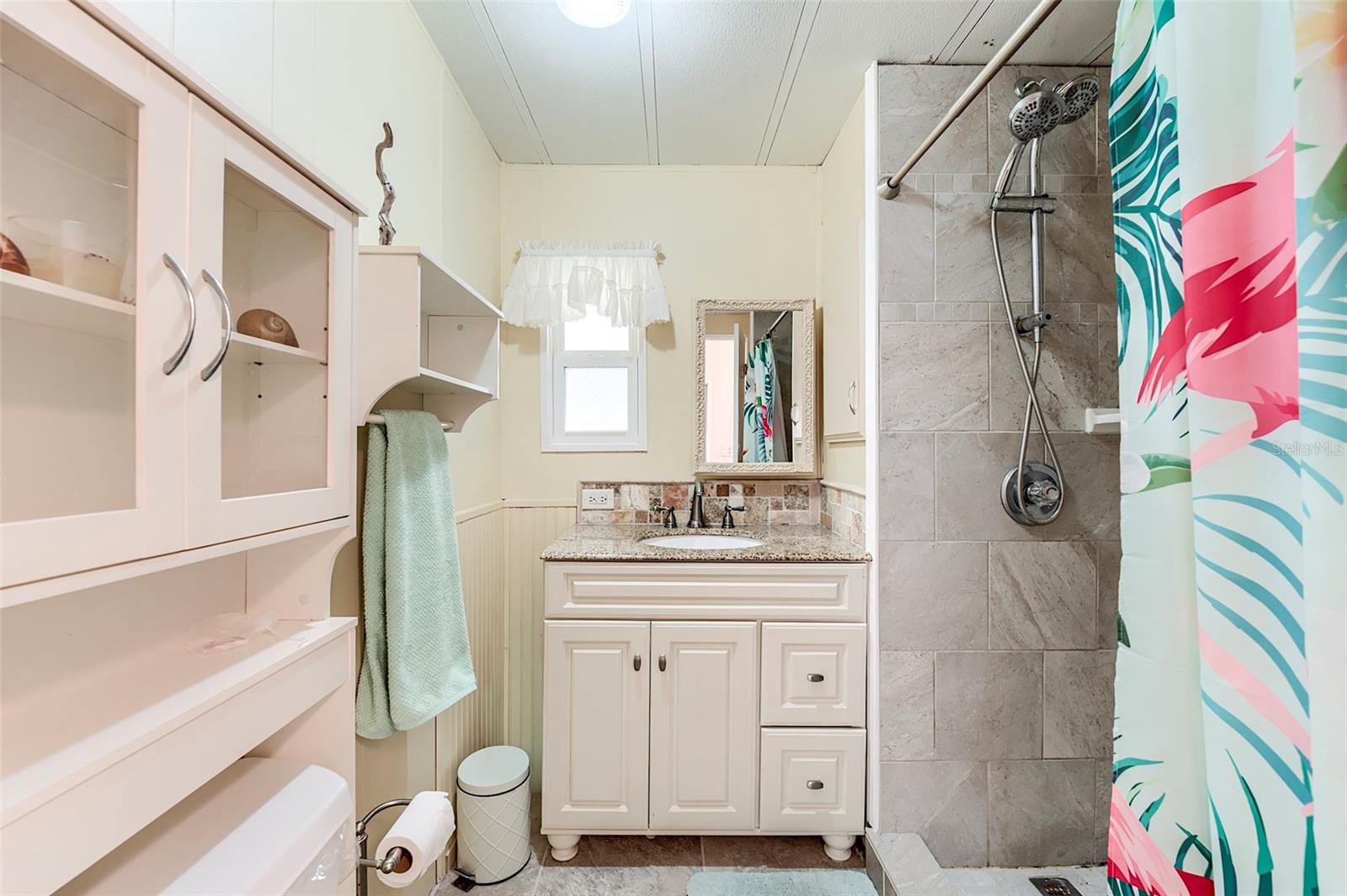 Image 11 of 38 For 24631 Seas Boulevard