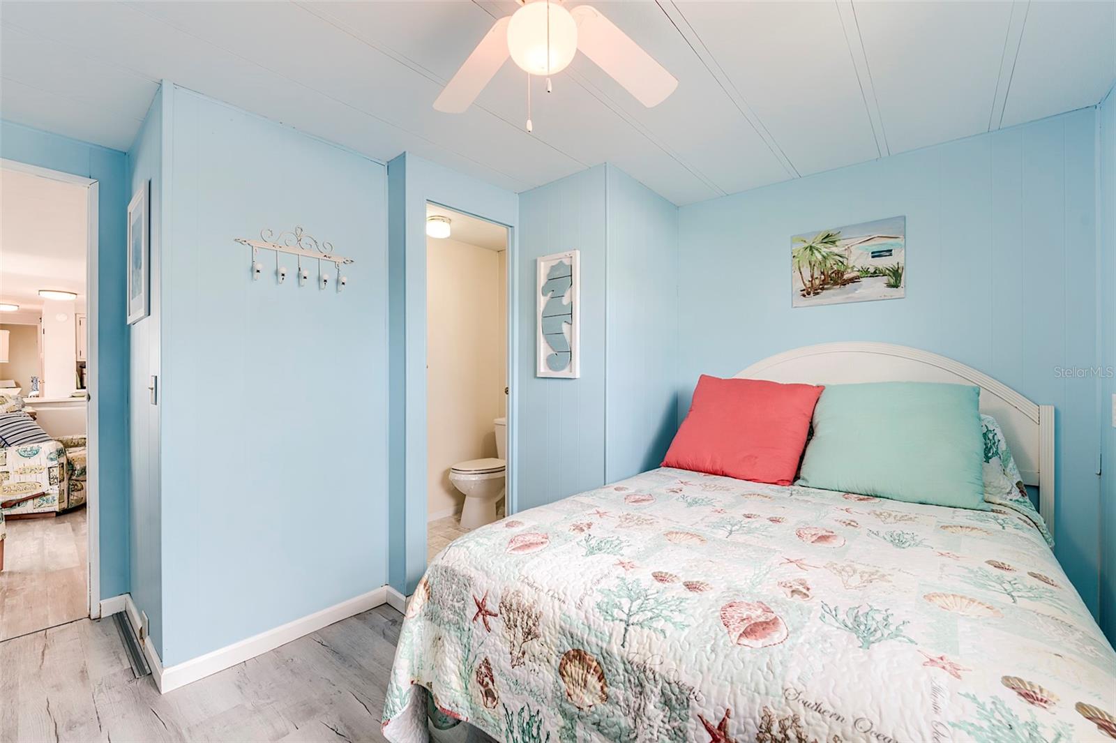 Image 5 of 38 For 24631 Seas Boulevard