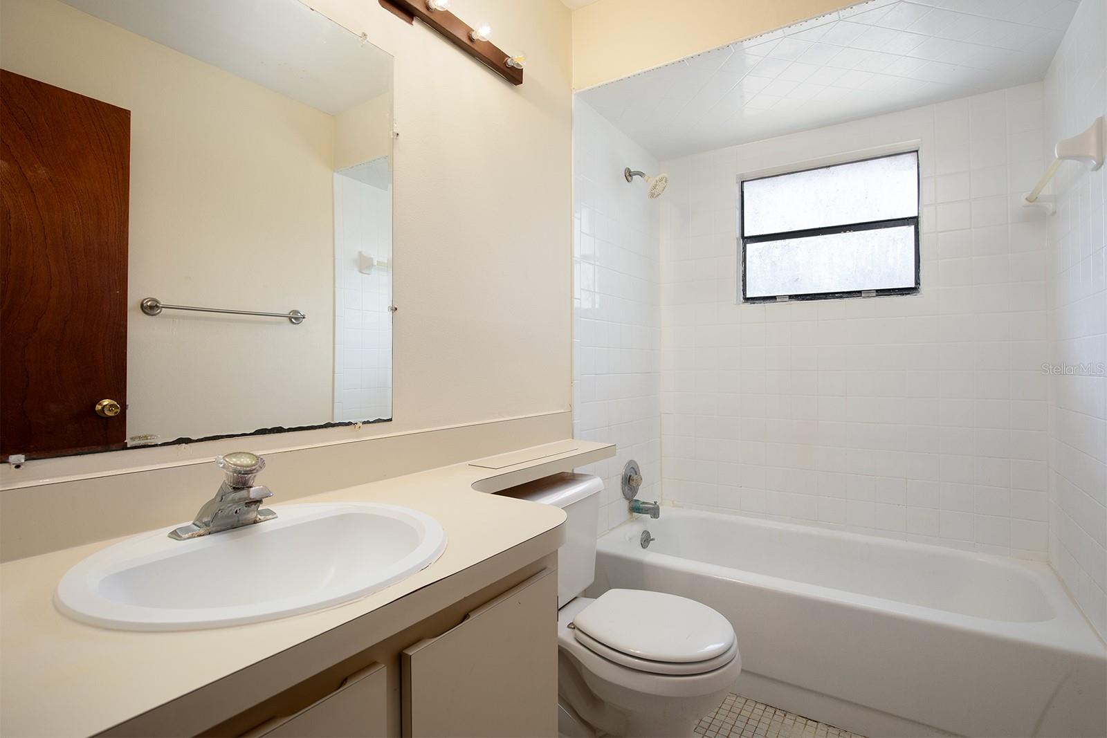 Image 13 of 15 For 2089 Normandy Boulevard