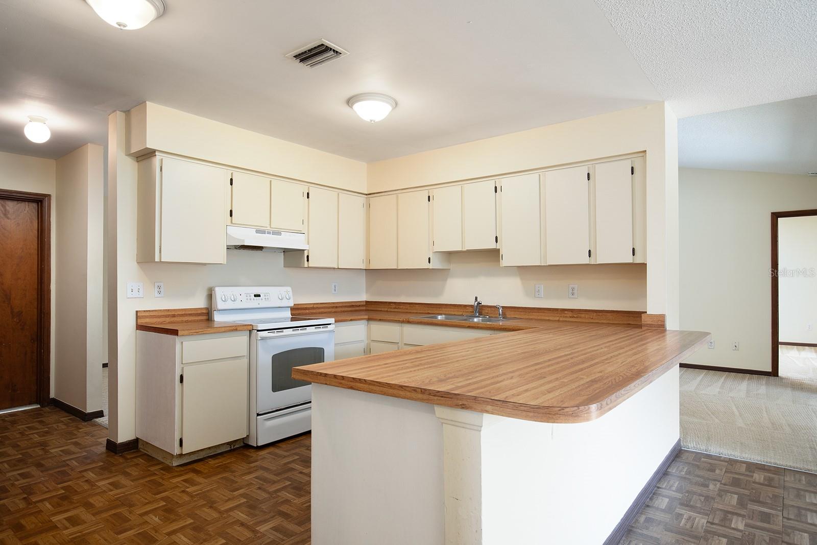 Image 5 of 15 For 2089 Normandy Boulevard