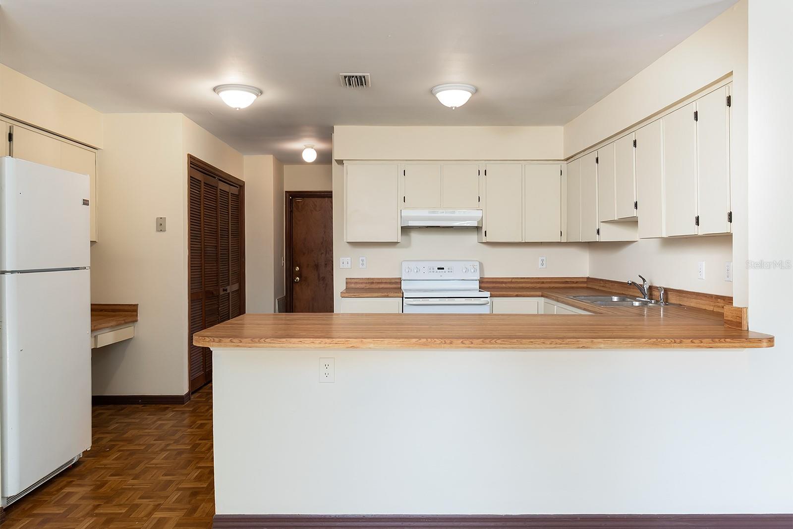 Image 6 of 15 For 2089 Normandy Boulevard