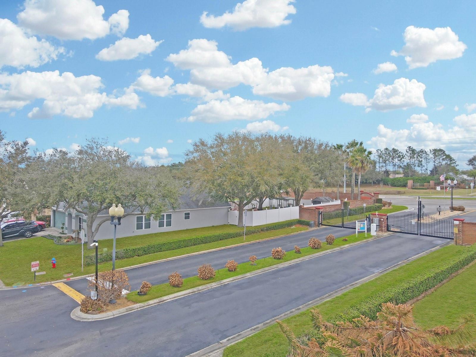 Image 16 of 47 For 15434 Markham Drive