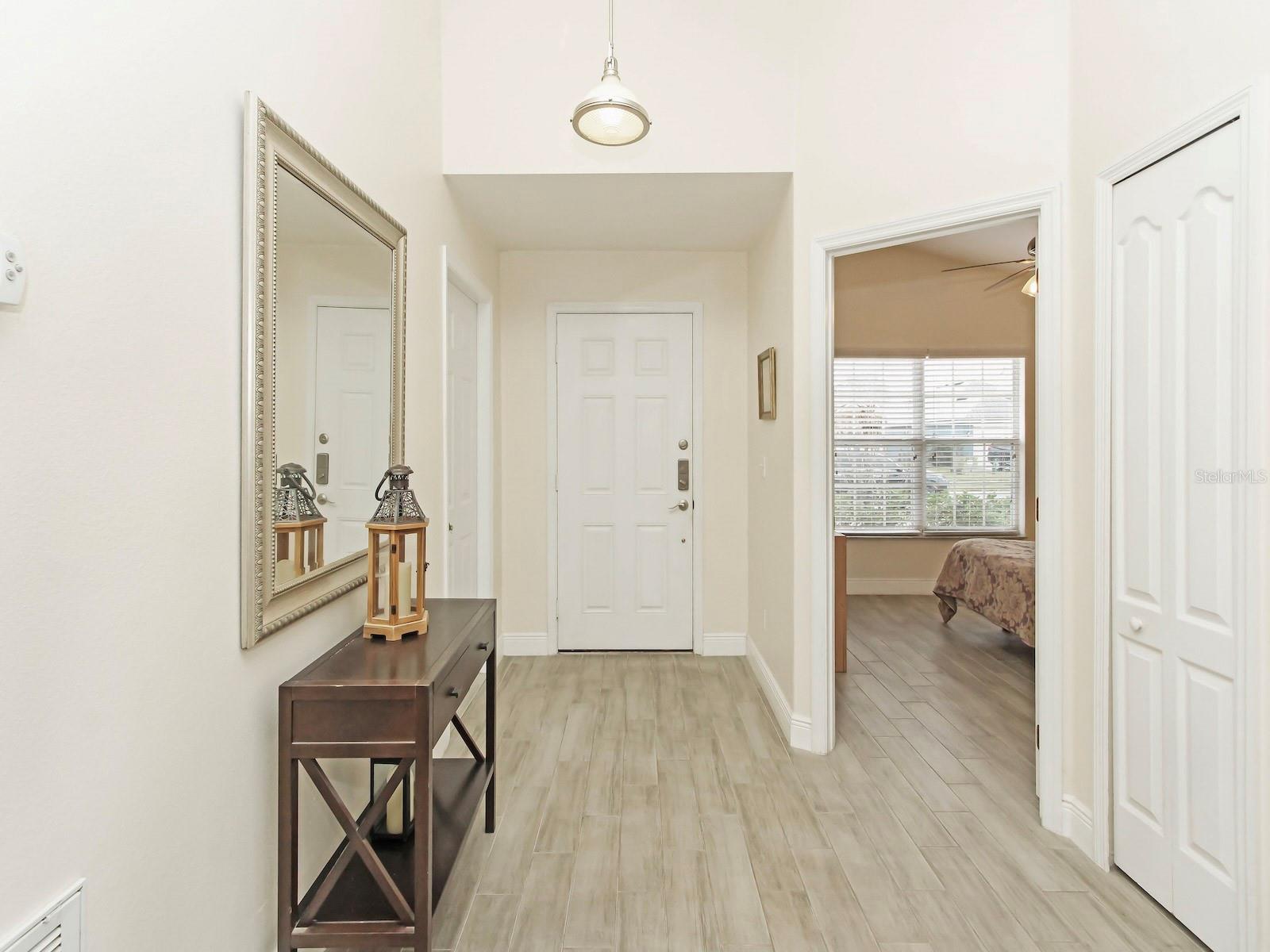 Image 18 of 47 For 15434 Markham Drive