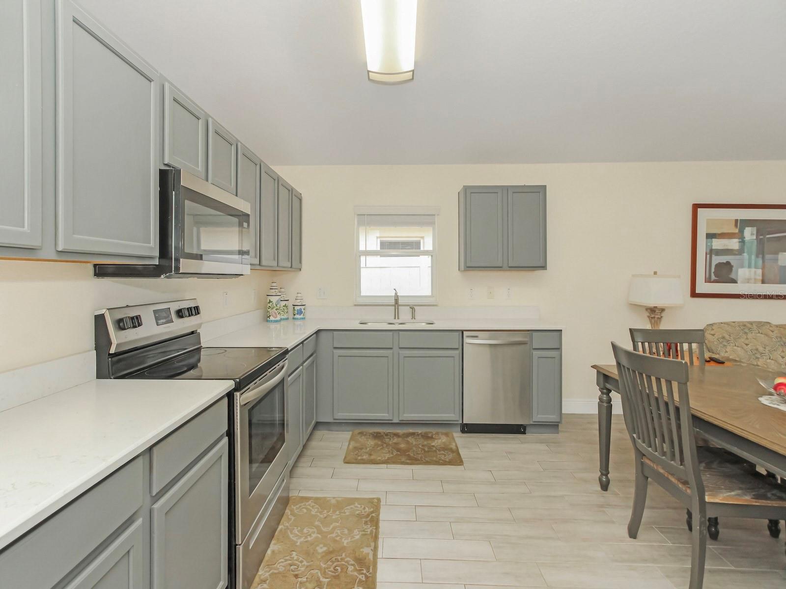 Image 25 of 47 For 15434 Markham Drive