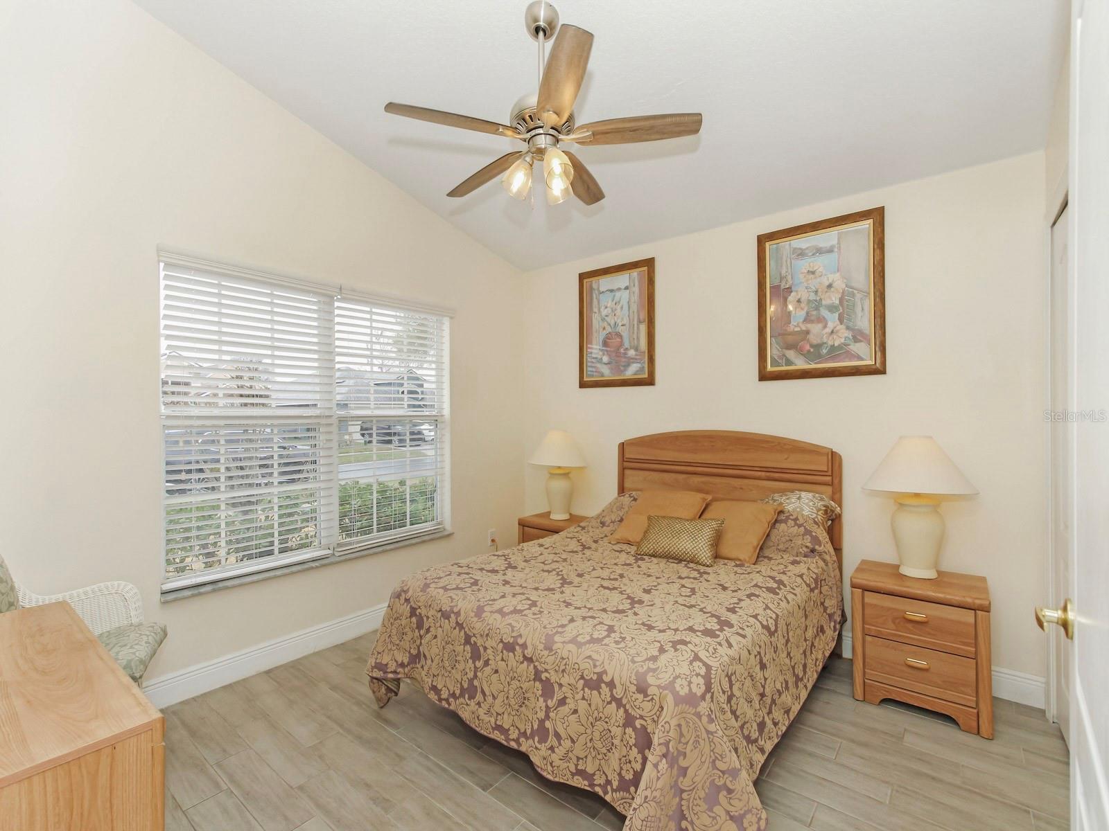 Image 32 of 47 For 15434 Markham Drive