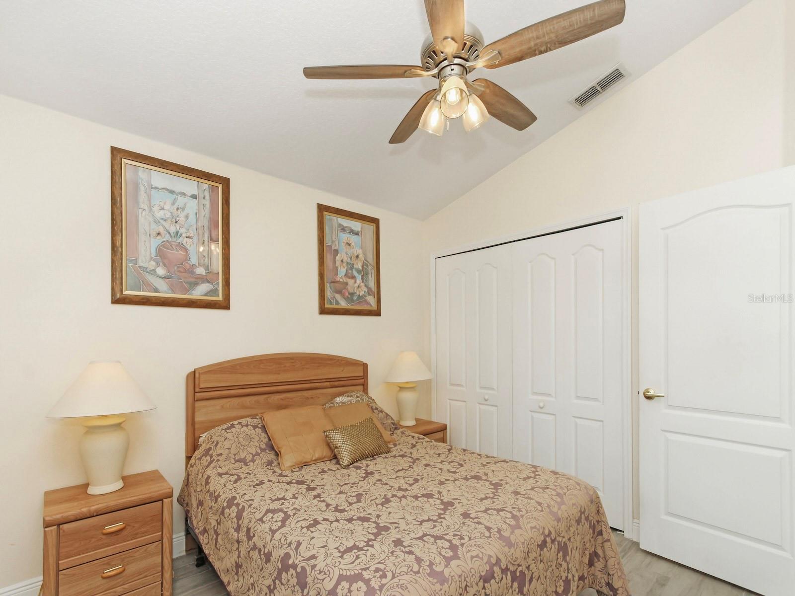 Image 33 of 47 For 15434 Markham Drive