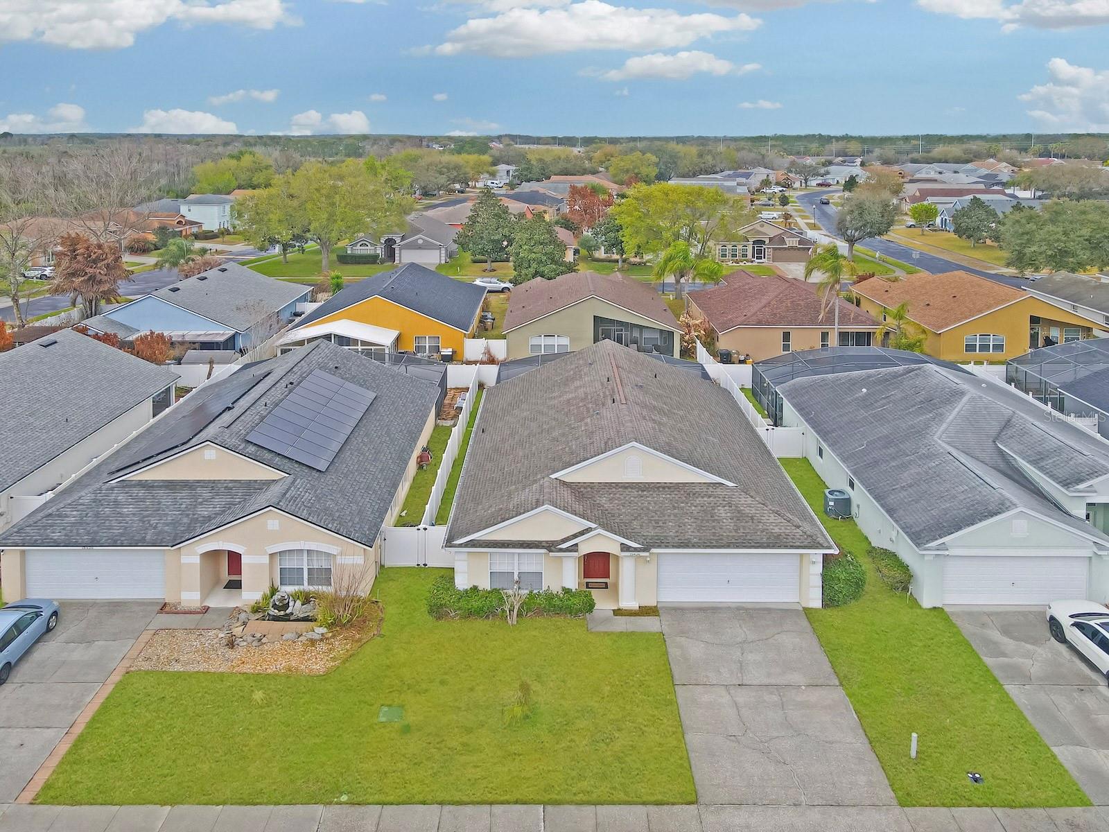 Image 4 of 47 For 15434 Markham Drive