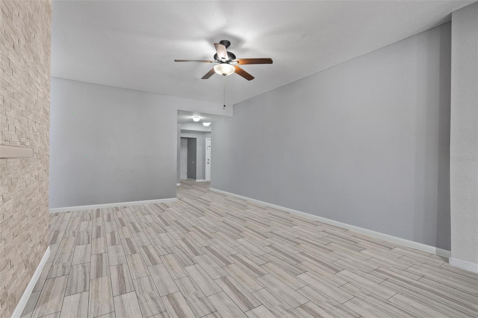 Image 10 of 28 For 2595 Metro Sevilla Drive 103