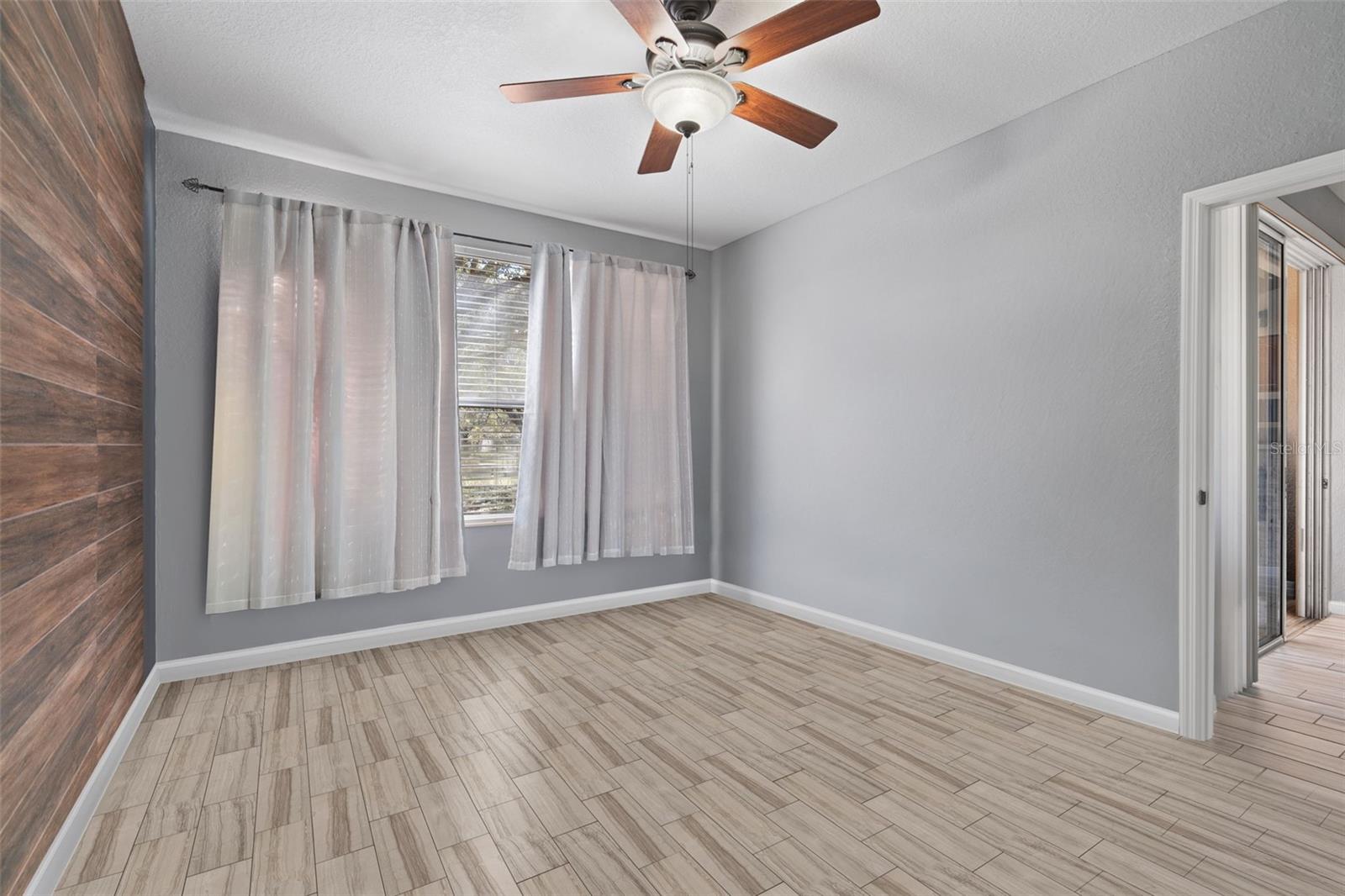 Image 18 of 28 For 2595 Metro Sevilla Drive 103