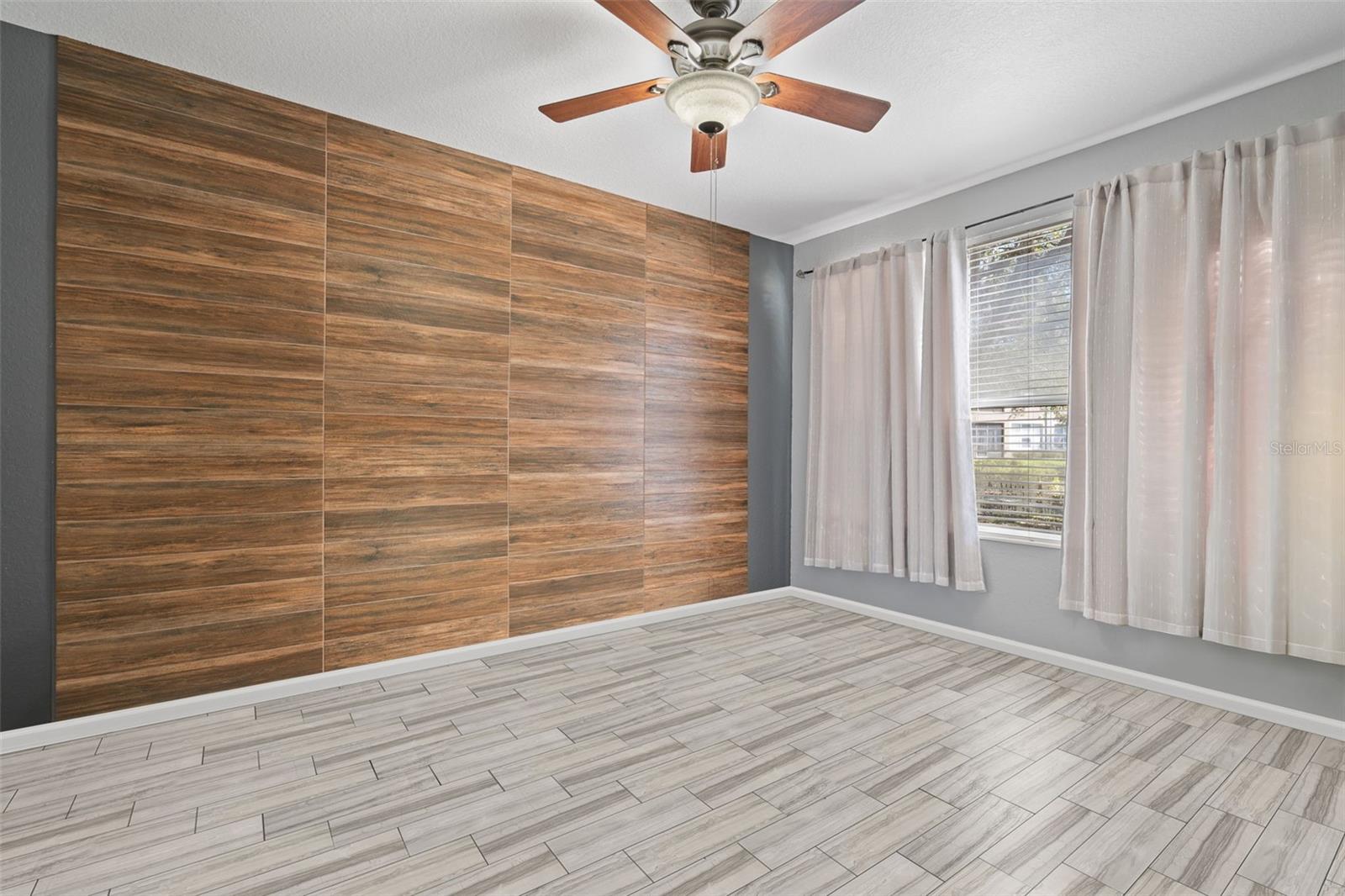 Image 20 of 28 For 2595 Metro Sevilla Drive 103