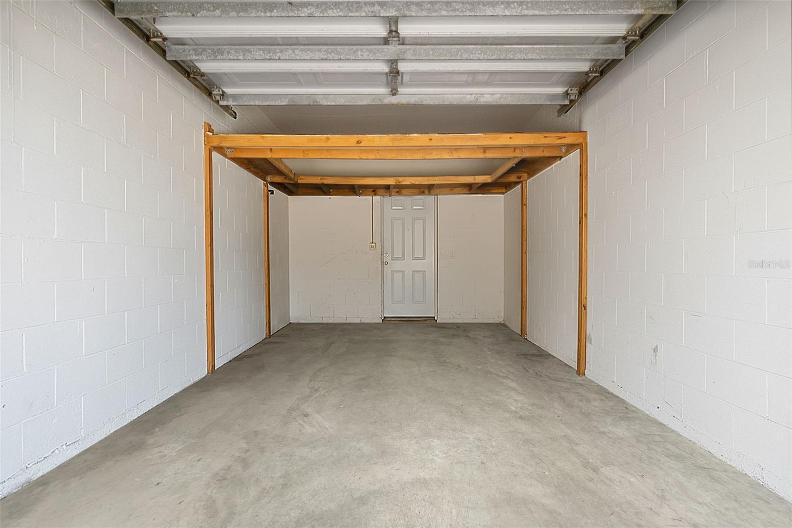 Image 25 of 28 For 2595 Metro Sevilla Drive 103