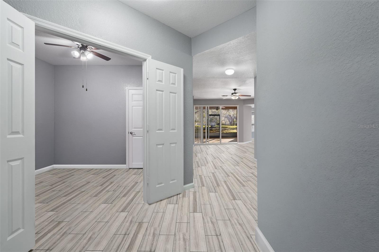 Image 4 of 28 For 2595 Metro Sevilla Drive 103