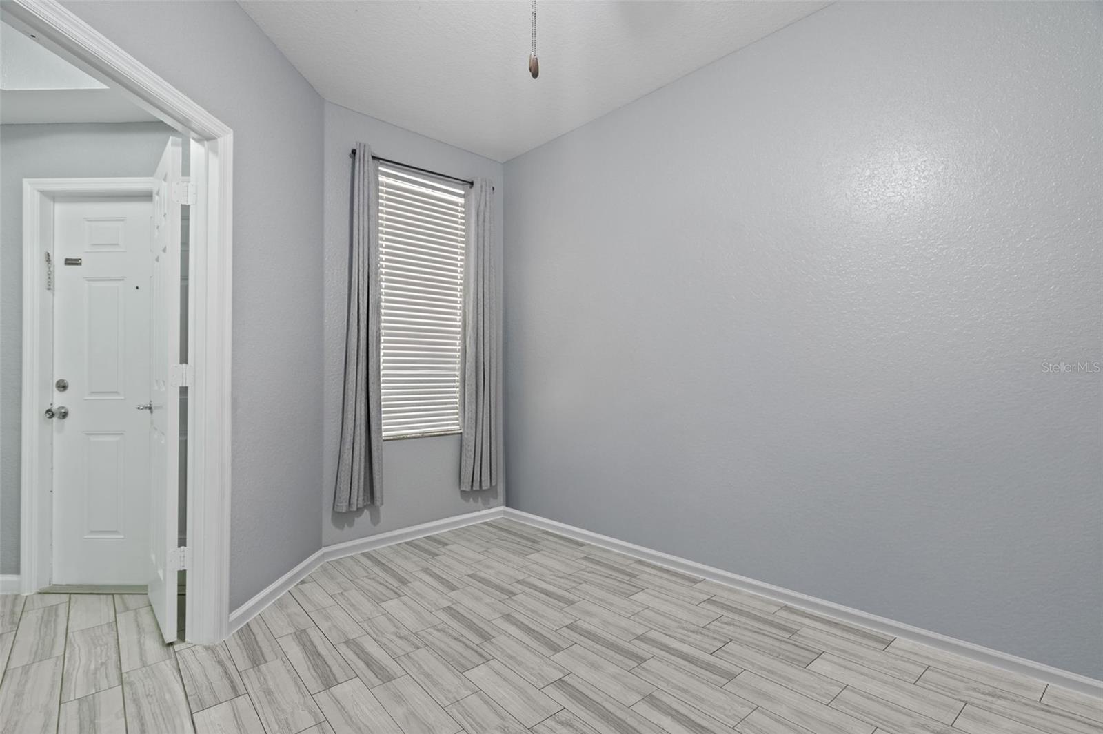 Image 5 of 28 For 2595 Metro Sevilla Drive 103