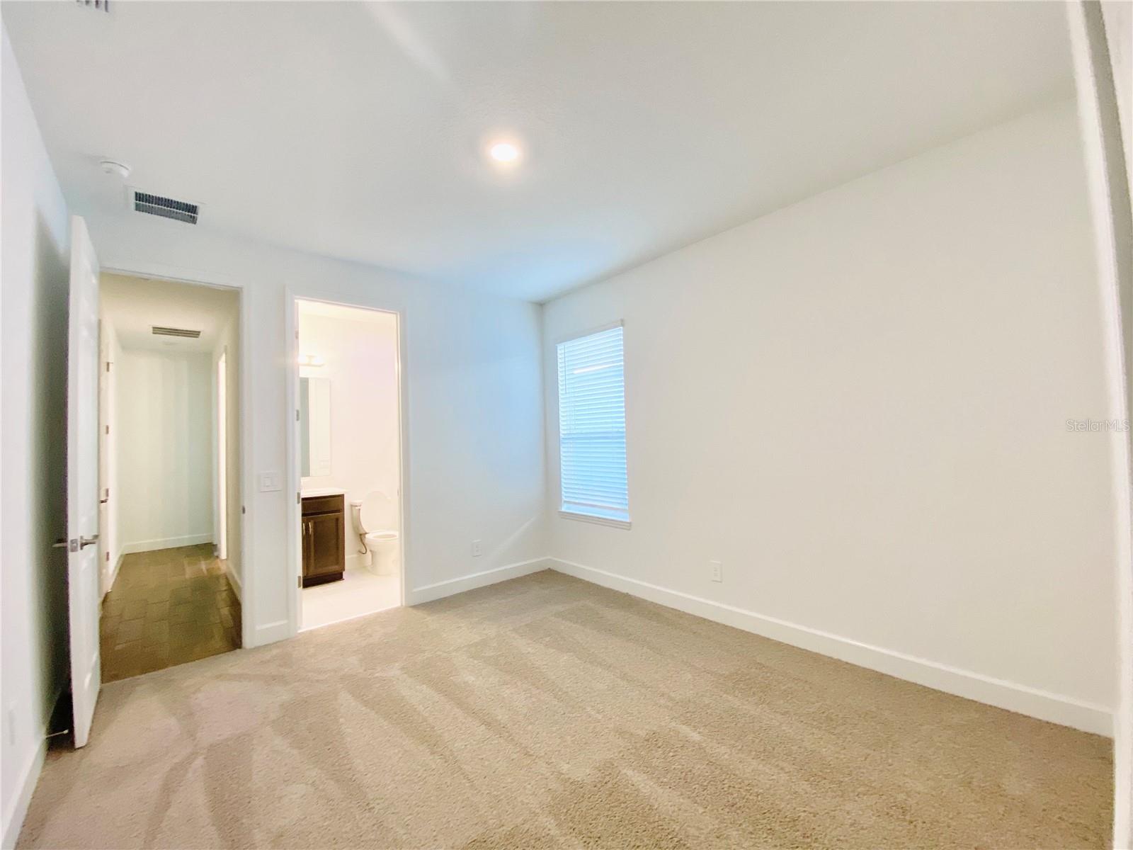 Listing photo id 17 for 3315 Buoy Circle