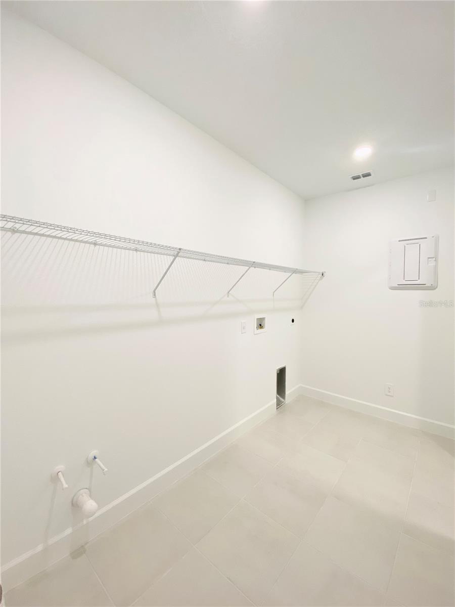 Listing photo id 23 for 3315 Buoy Circle