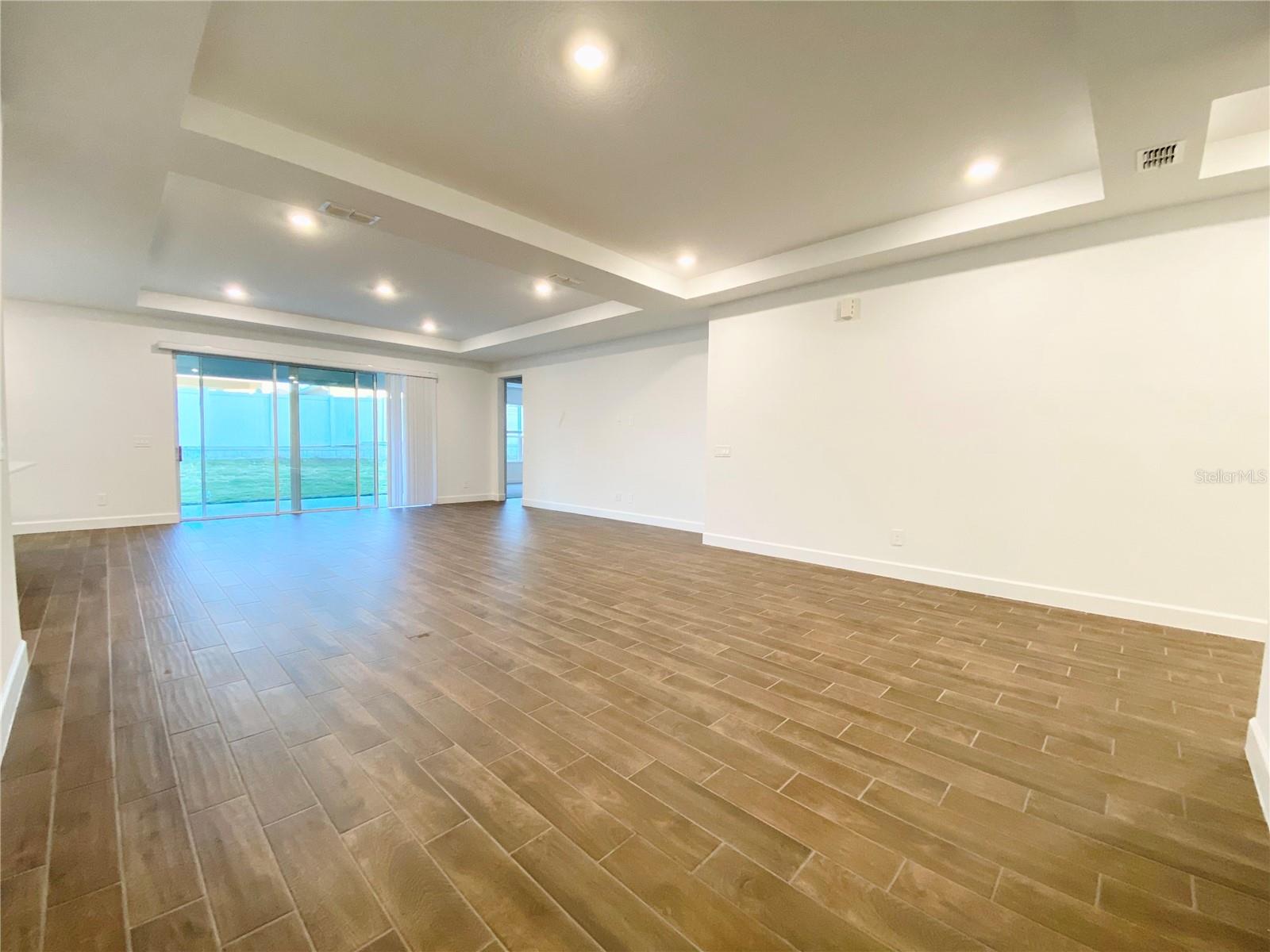 Listing photo id 4 for 3315 Buoy Circle