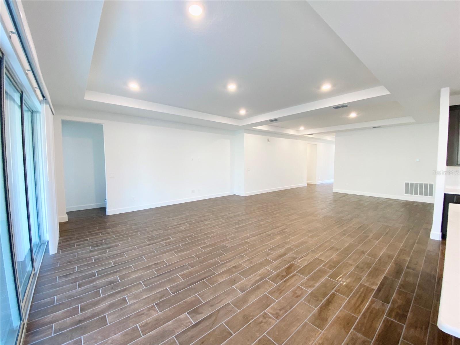 Listing photo id 5 for 3315 Buoy Circle