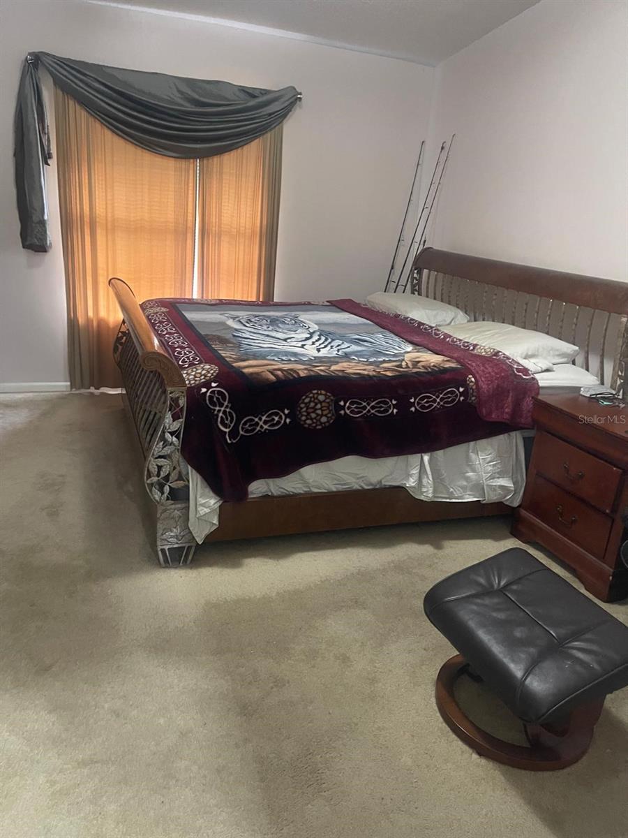 Image 10 of 16 For 1202 Yvonne Street