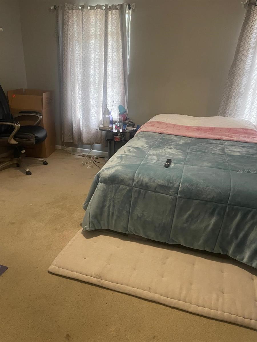 Image 13 of 16 For 1202 Yvonne Street