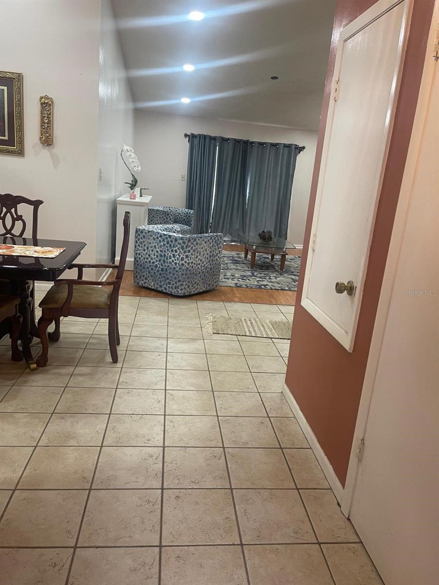 Image 3 of 16 For 1202 Yvonne Street